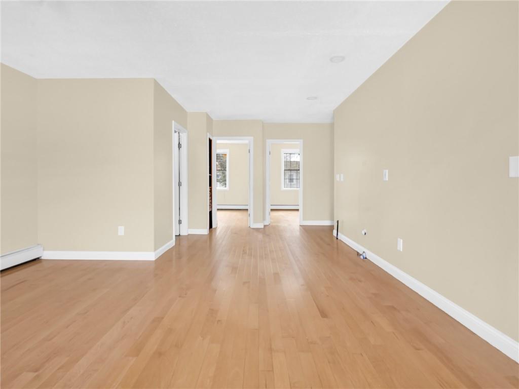 Warwick, Rhode Island, 02889, United States, 3 Bedrooms Bedrooms, ,3 BathroomsBathrooms,Residential,For Sale,2030234