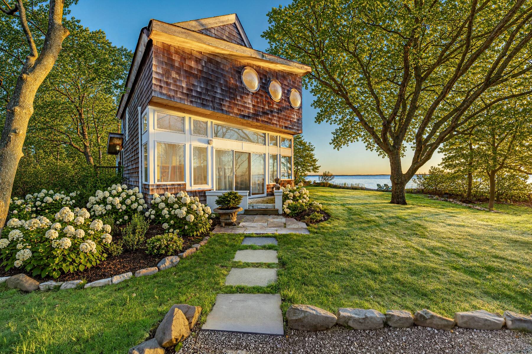  THAT PERFECT COTTAGE ON THE BAY. - 物件實景