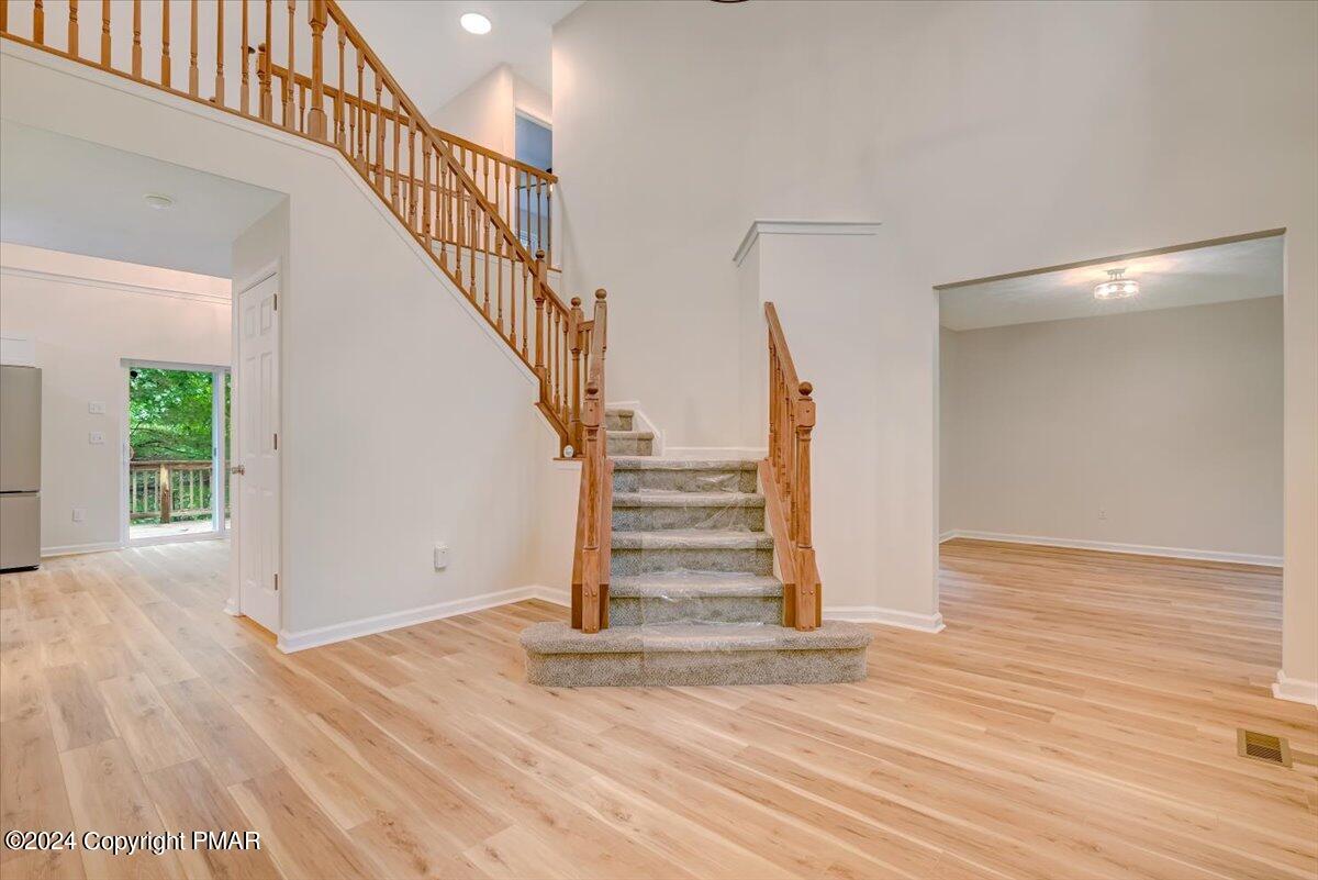 Stroudsburg, Pennsylvania, 18360, United States, 4 Bedrooms Bedrooms, ,3 BathroomsBathrooms,Residential,For Sale,1858014