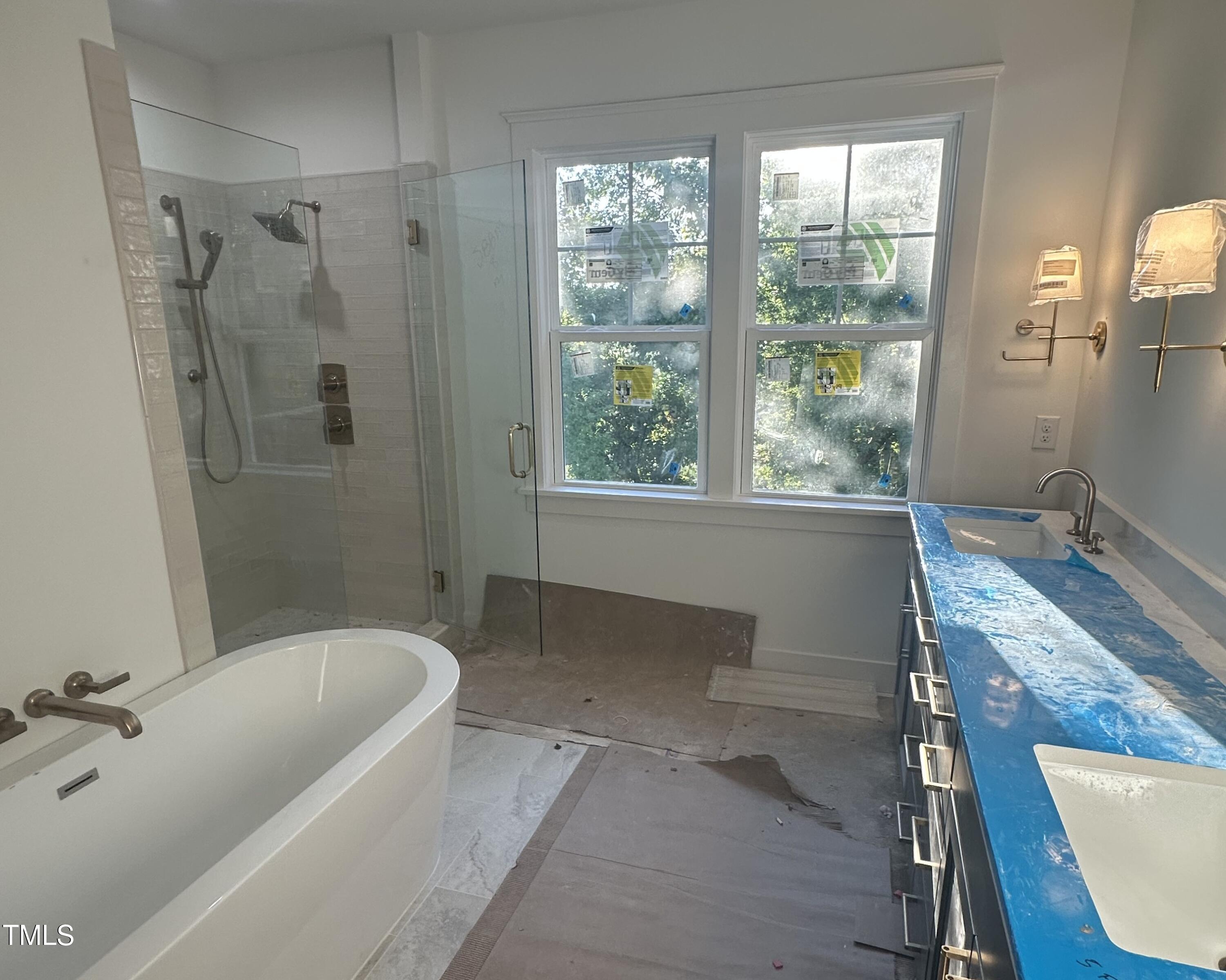 Raleigh, North Carolina, 27612, United States, 5 Bedrooms Bedrooms, ,4 BathroomsBathrooms,Residential,For Sale,1837453