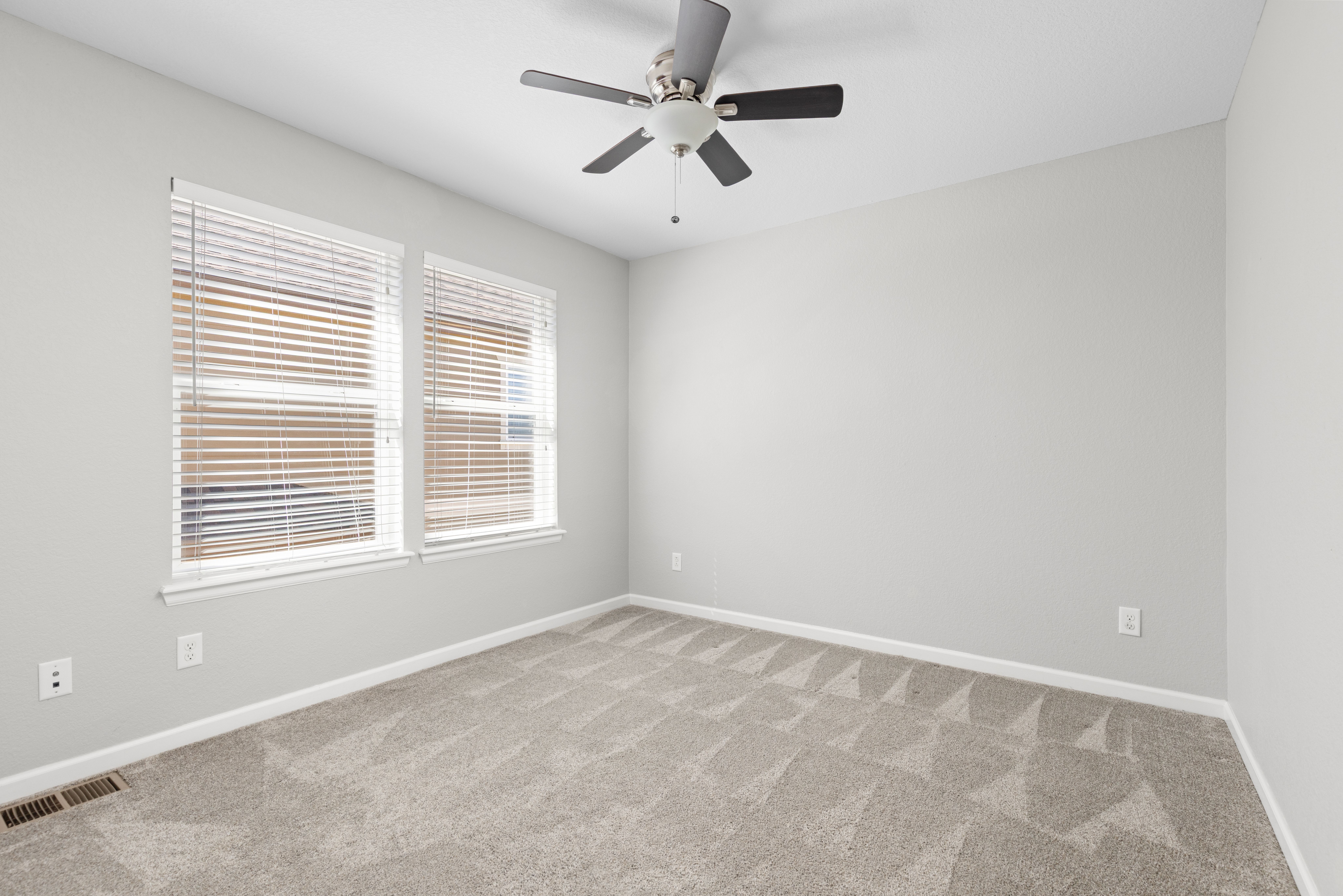  77 Sun Up Cir, Erie, CO, 80516 - 物件實景