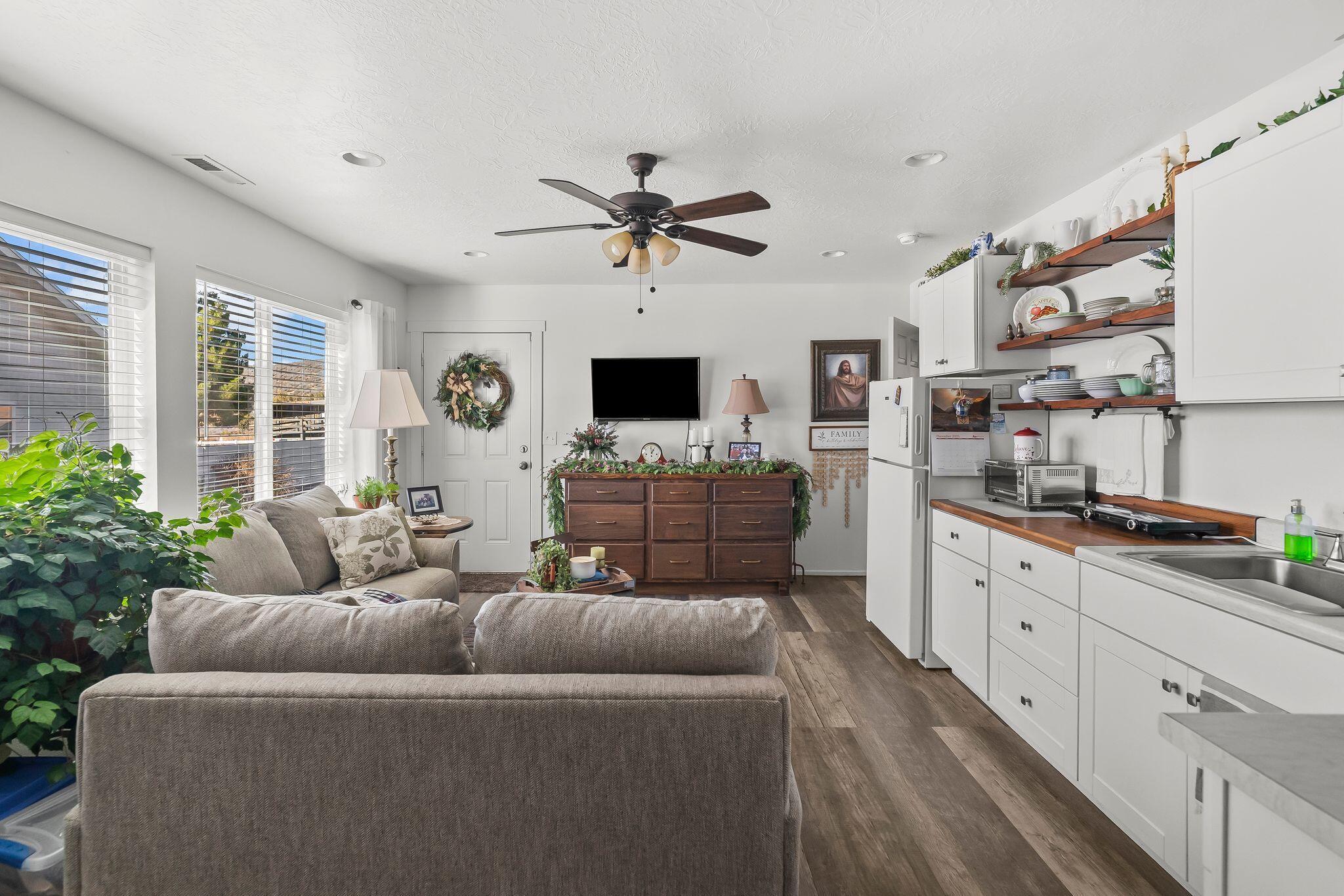 St George, Utah, 84770, United States, 6 Bedrooms Bedrooms, ,3 BathroomsBathrooms,Residential,For Sale,2005357