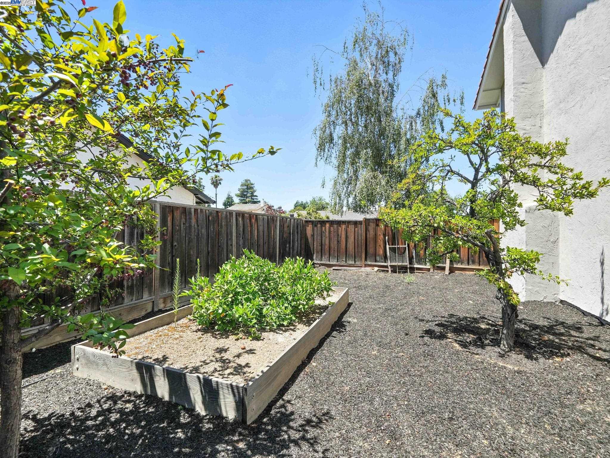 Livermore, California, 94550, United States, 4 Bedrooms Bedrooms, ,2 BathroomsBathrooms,Residential,For Sale,1901124