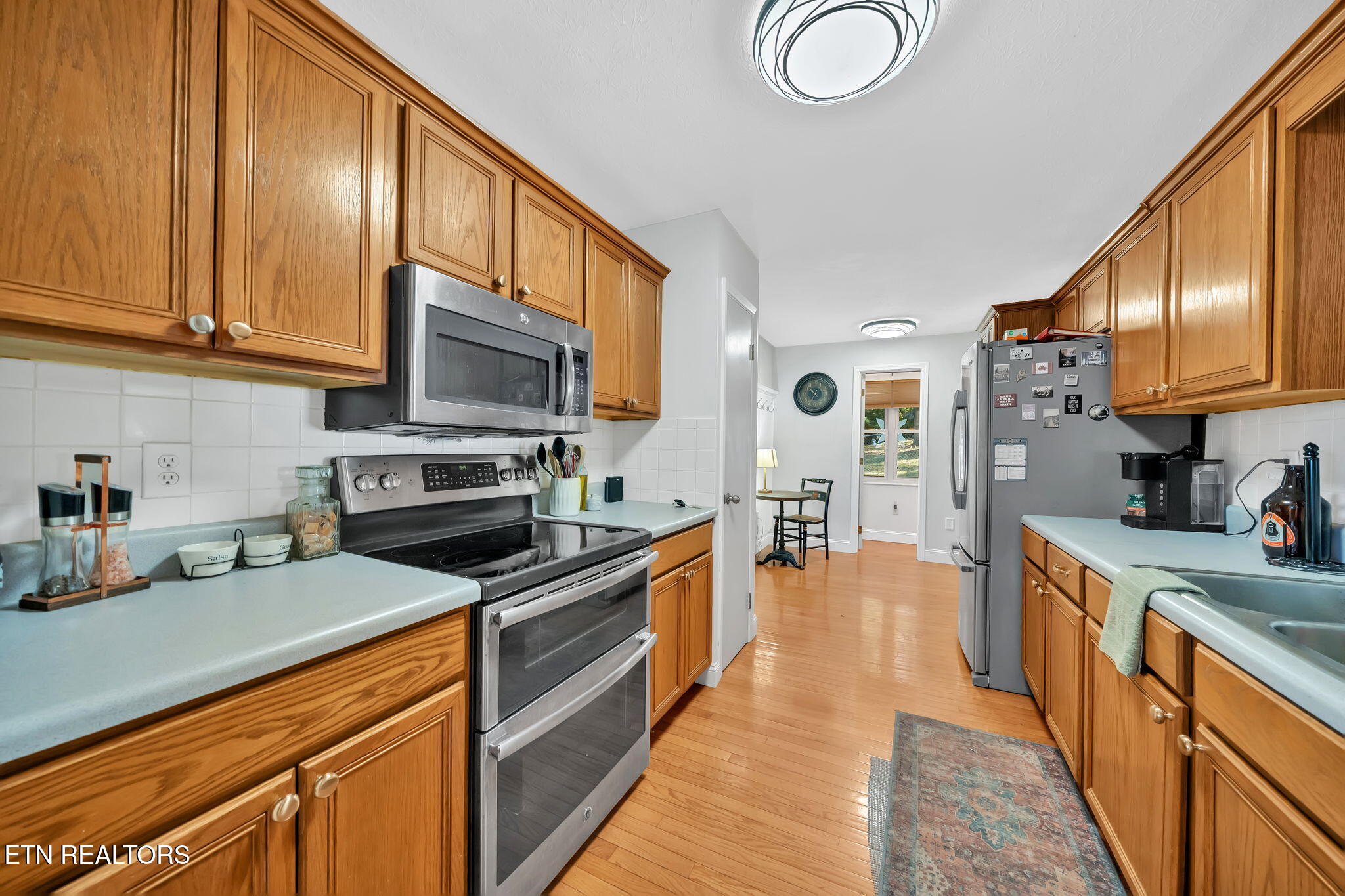 Kingston, Tennessee, 37763, United States, 3 Bedrooms Bedrooms, ,4 BathroomsBathrooms,Residential,For Sale,1964876