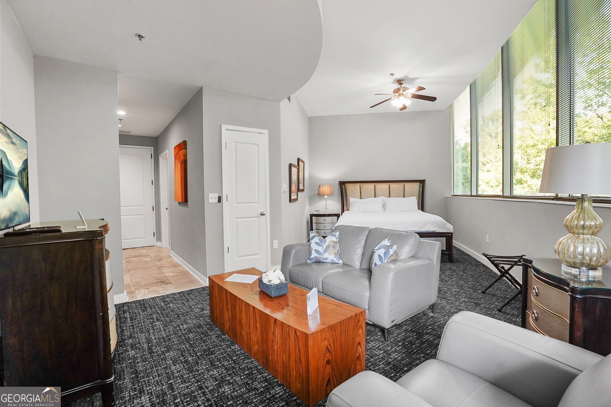 Atlanta, Georgia, 30326, United States, 2 Bedrooms Bedrooms, ,3 BathroomsBathrooms,Residential,For Sale,2001794