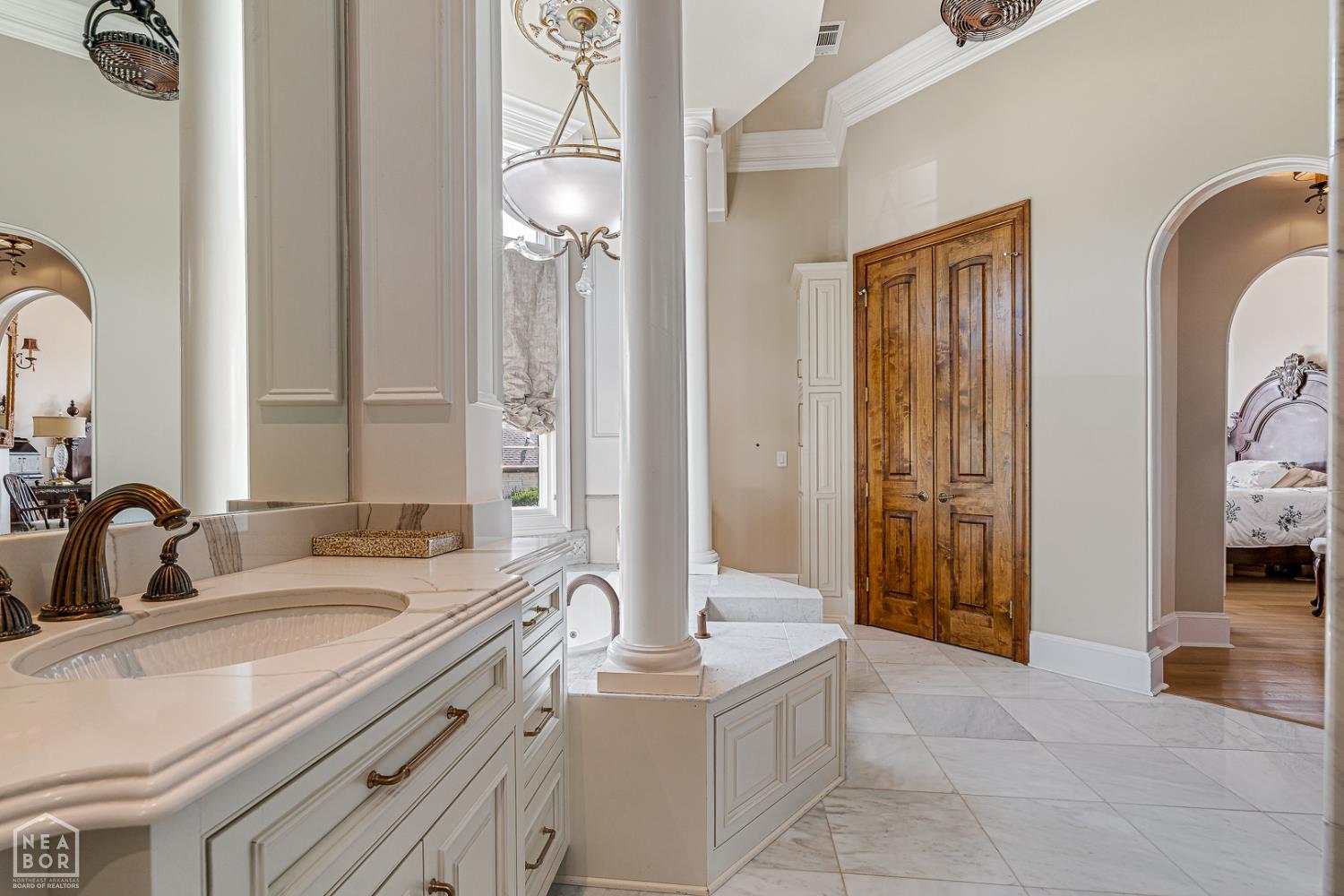 Jonesboro, Arkansas, 72404, United States, ,5 BathroomsBathrooms,Residential,For Sale,1974751