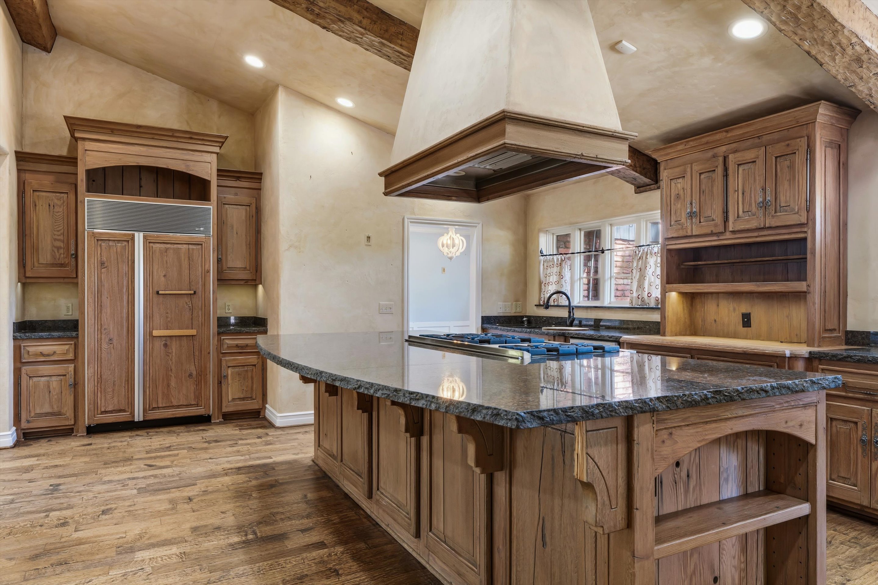  1603 Dorchester Drive, Nichols Hills, OK 73120 - 物件實景