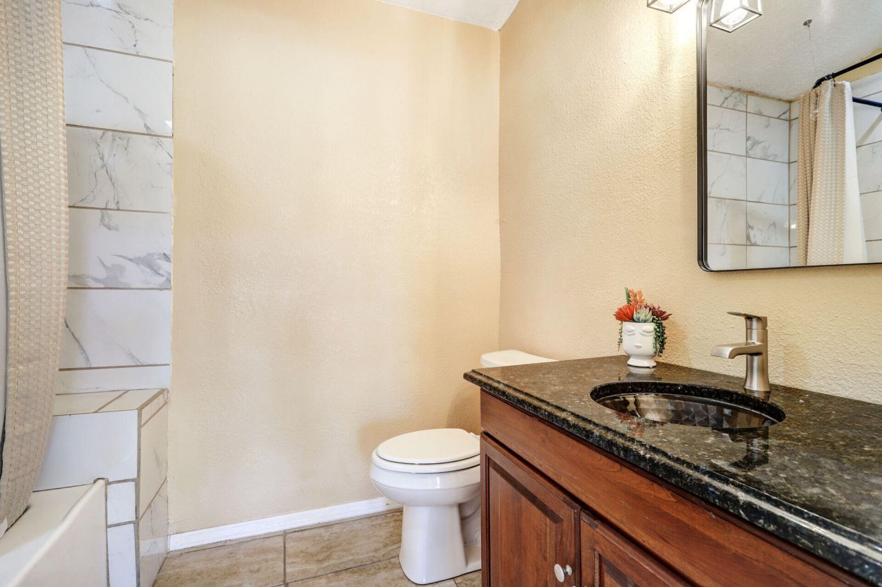 Edgewood, New Mexico, 87015, United States, 4 Bedrooms Bedrooms, ,2 BathroomsBathrooms,Residential,For Sale,1868878