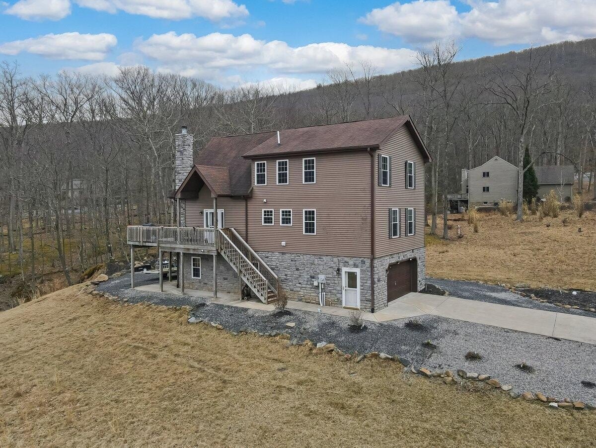 Hazleton, Pennsylvania, 18202, United States, 4 Bedrooms Bedrooms, ,3 BathroomsBathrooms,Residential,For Sale,1754491