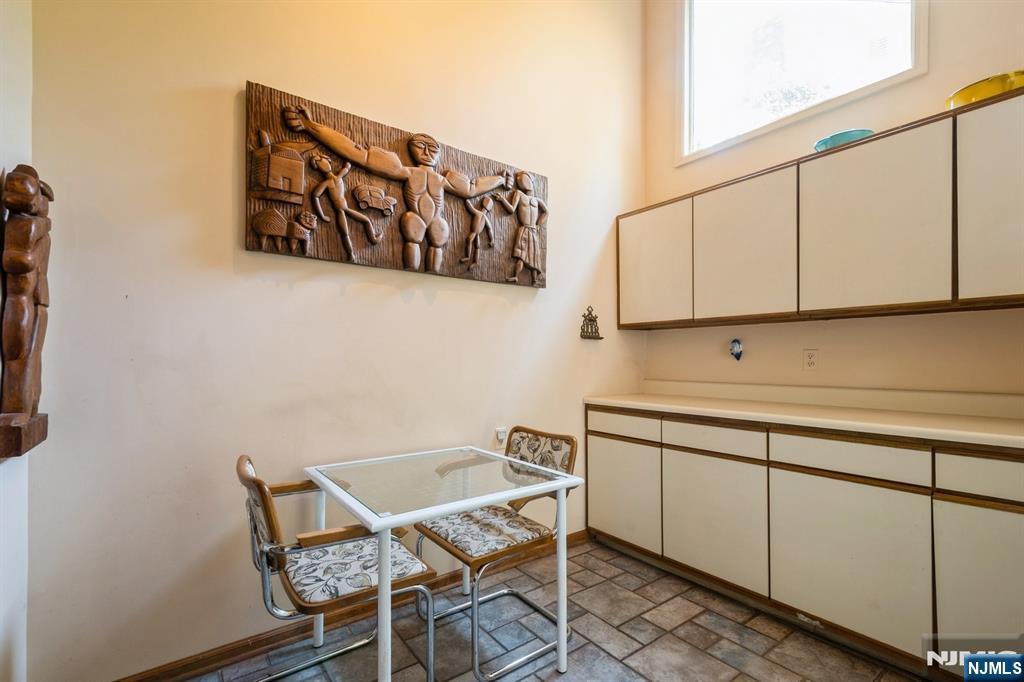 Cresskill, New Jersey, 07626, United States, 3 Bedrooms Bedrooms, ,2 BathroomsBathrooms,Residential,For Sale,1987908