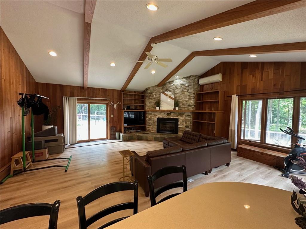 Ashland, Wisconsin, 54806, United States, 6 Bedrooms Bedrooms, ,4 BathroomsBathrooms,Residential,For Sale,1919856