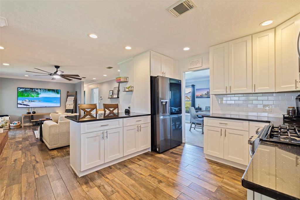 St Petersburg, Florida, 33712, United States, 3 Bedrooms Bedrooms, ,2 BathroomsBathrooms,Residential,For Sale,1907287