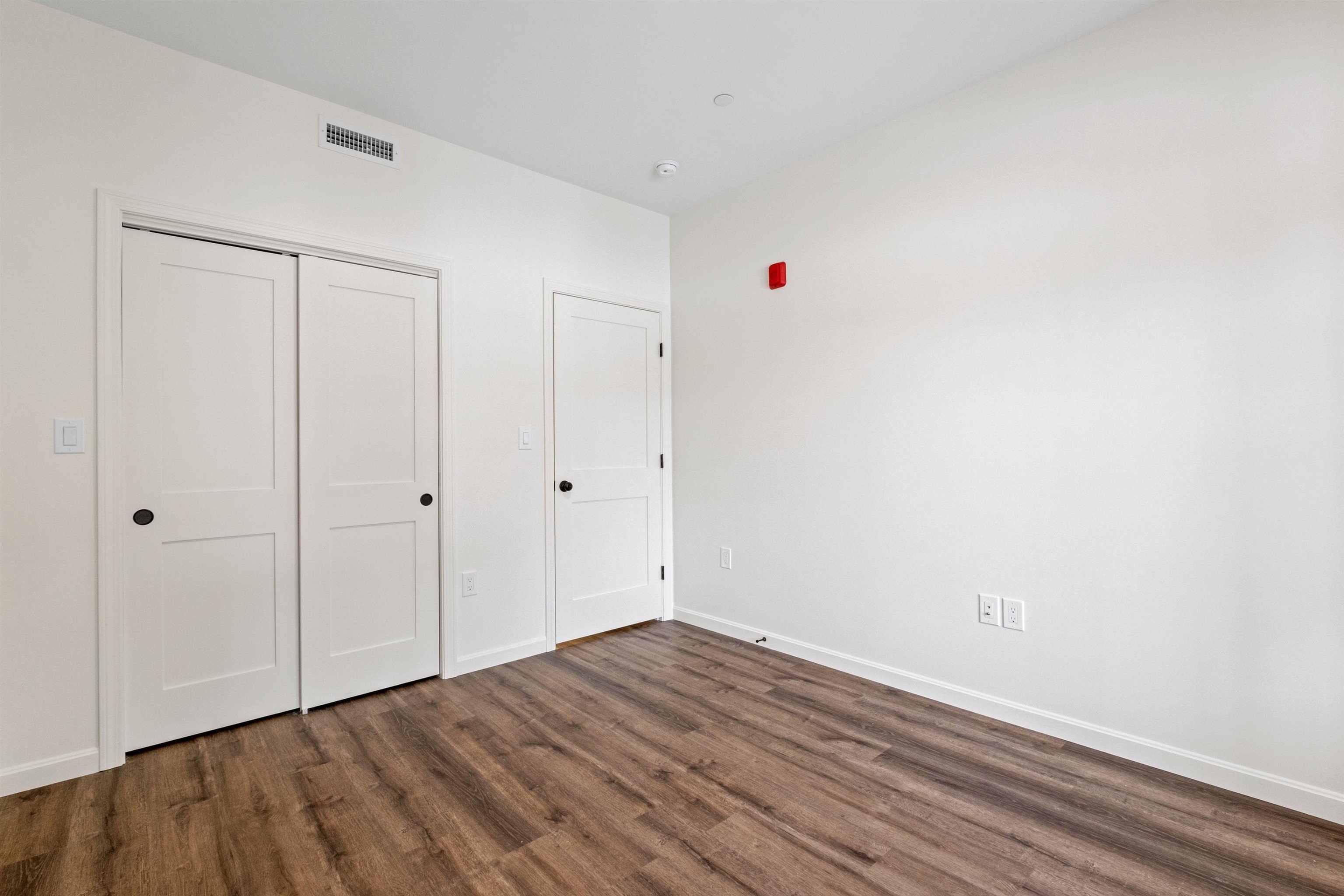 Lincoln, New Hampshire, 03251, United States, 5 Bedrooms Bedrooms, ,4 BathroomsBathrooms,Residential,For Sale,1921797