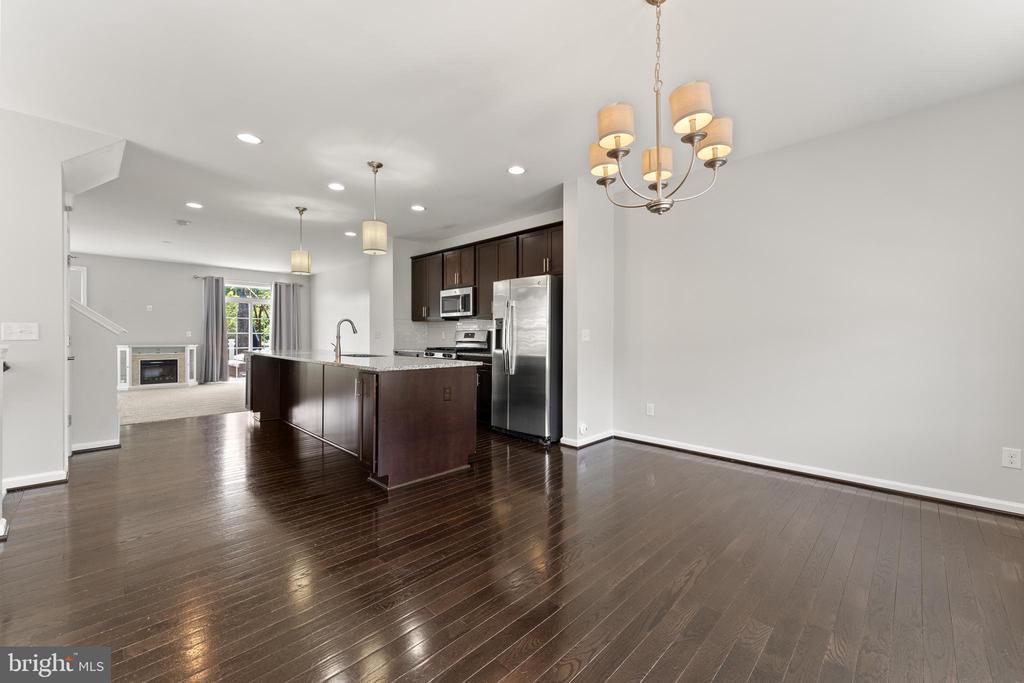 Fredericksburg, Virginia, 22401, United States, 4 Bedrooms Bedrooms, ,4 BathroomsBathrooms,Residential,For Sale,1827439