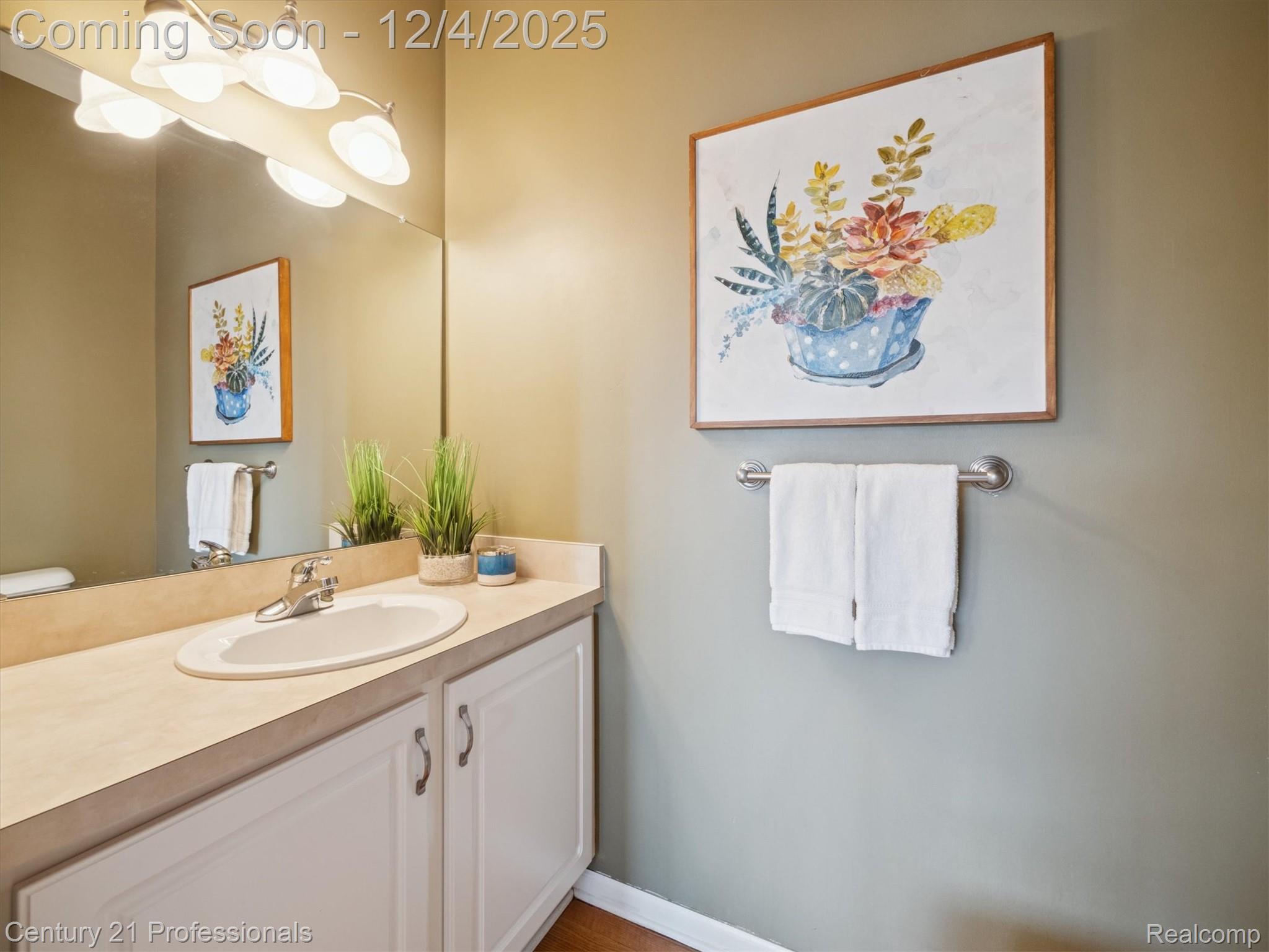 Orion, Michigan, 48360, United States, 4 Bedrooms Bedrooms, ,4 BathroomsBathrooms,Residential,For Sale,2001208