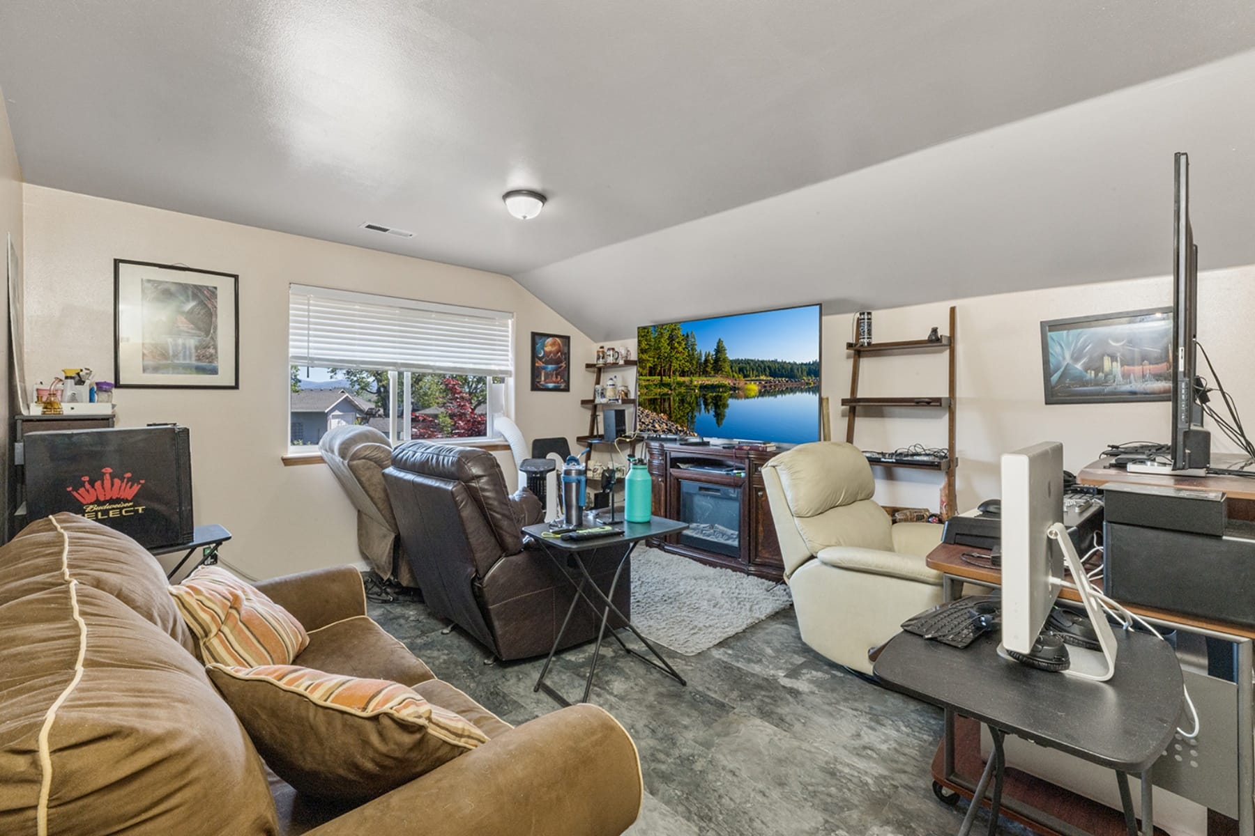  1017 Havenwood Drive Eagle Point, OR 97524 - 物件實景