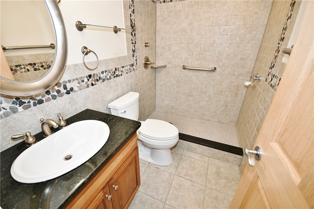 1000 Grandview Avenue Unit 401, Mt Washington, Pennsylvania, 15211, United States, 2 Bedrooms Bedrooms, ,2 BathroomsBathrooms,Residential,For Sale,1000 Grandview Avenue Unit 401,1662868