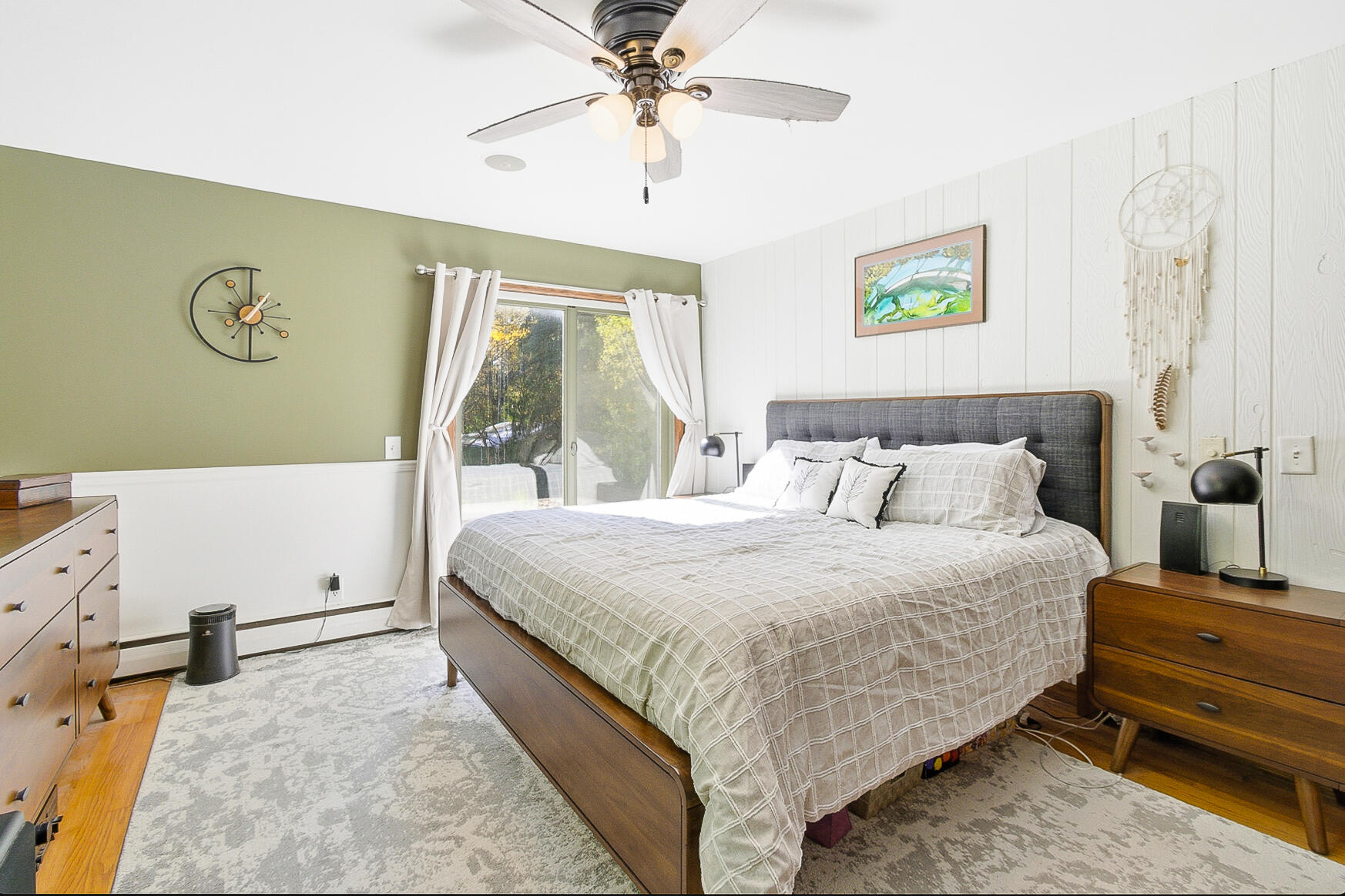 Jefferson, Wisconsin, 53549, United States, 4 Bedrooms Bedrooms, ,2 BathroomsBathrooms,Residential,For Sale,1973075