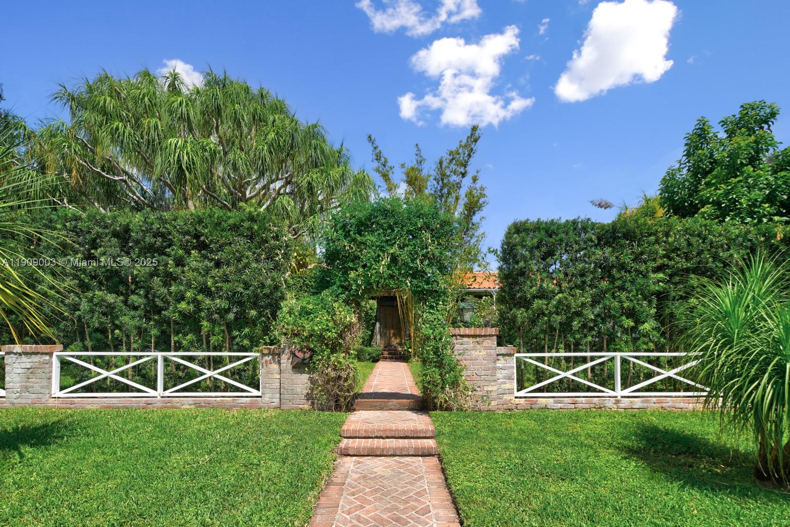 Miami, Florida, 33137, United States, 5 Bedrooms Bedrooms, ,5 BathroomsBathrooms,Residential,For Sale,1987585