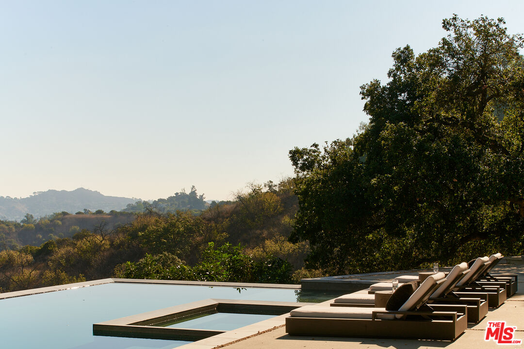 Beverly Hills, California, 90210, United States, 6 Bedrooms Bedrooms, ,6 BathroomsBathrooms,Residential,For Sale,1692711