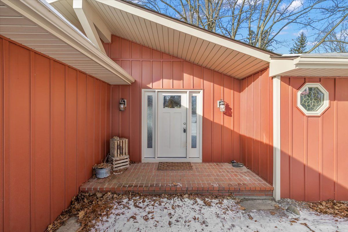 Metamora, Michigan, 48455, United States, 3 Bedrooms Bedrooms, ,2 BathroomsBathrooms,Residential,For Sale,1705008