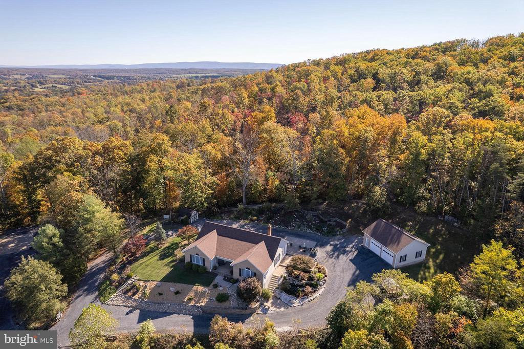 Strasburg, Virginia, 22657, United States, 2 Bedrooms Bedrooms, ,2 BathroomsBathrooms,Residential,For Sale,1996820