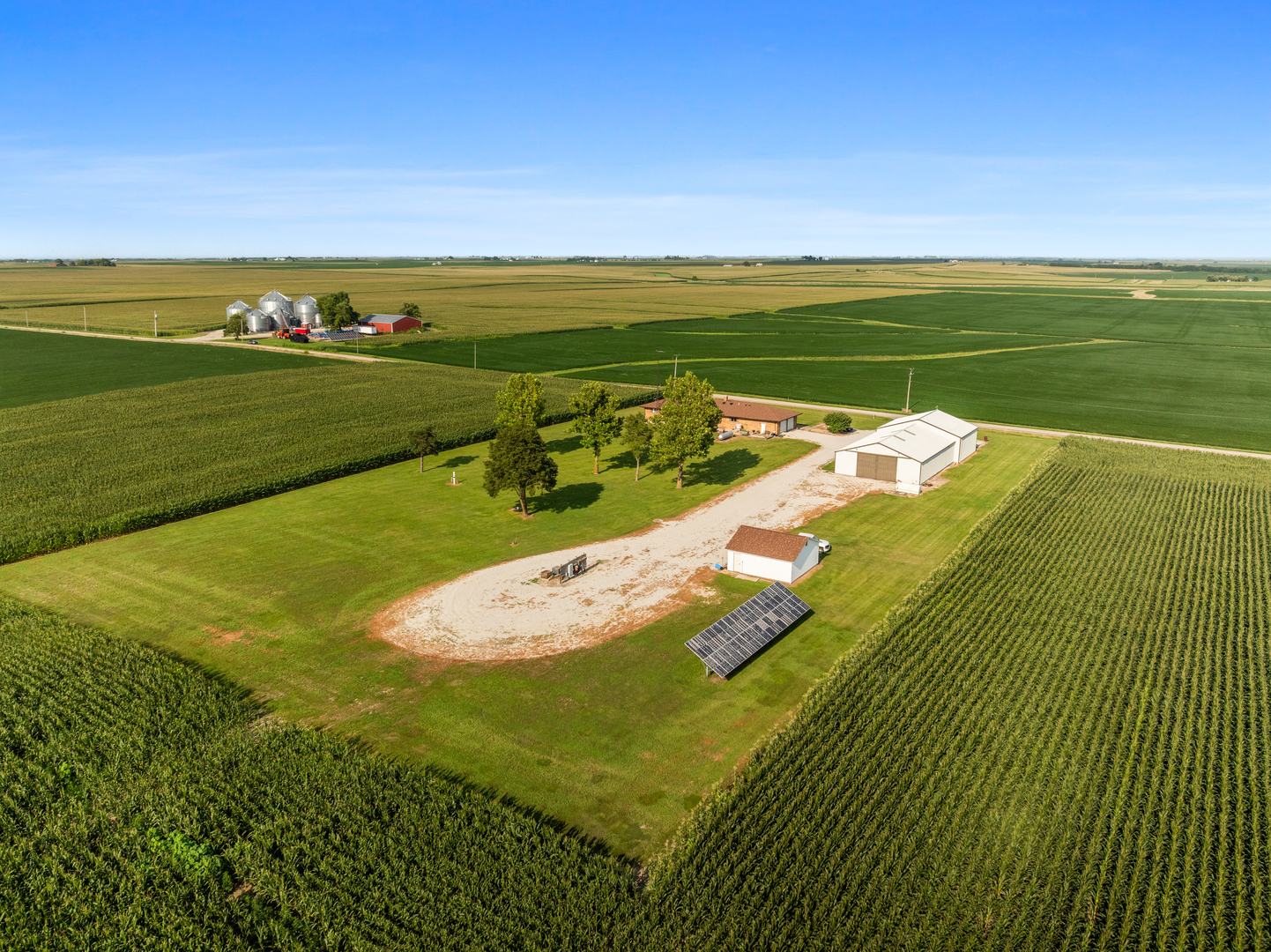Saunemin, Illinois, 61769, United States, 4 Bedrooms Bedrooms, ,4 BathroomsBathrooms,Residential,For Sale,1958383