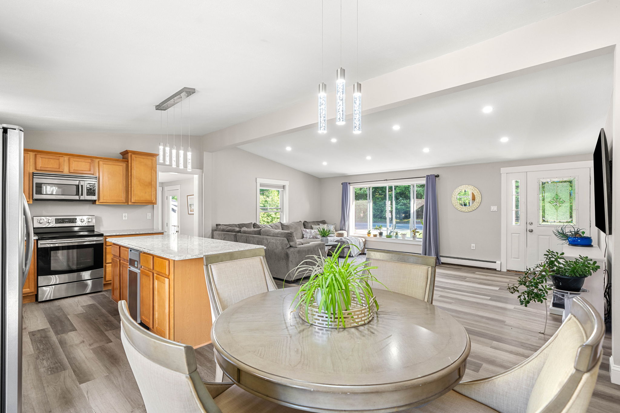  102 Kimball Rd, Amesbury, MA, 01913 - 物件實景