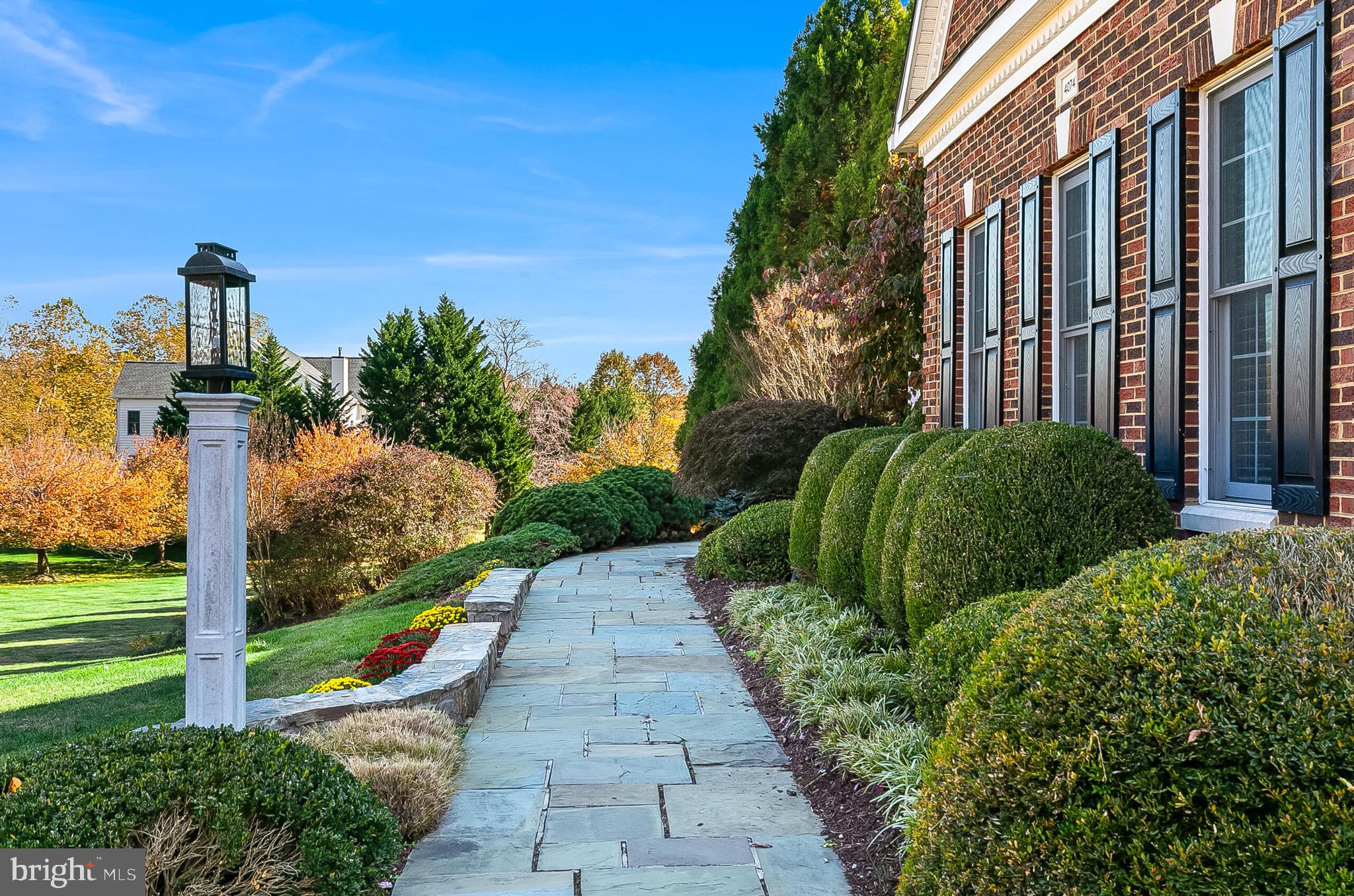 Aldie, Virginia, 20105, United States, 5 Bedrooms Bedrooms, ,7 BathroomsBathrooms,Residential,For Sale,1980828