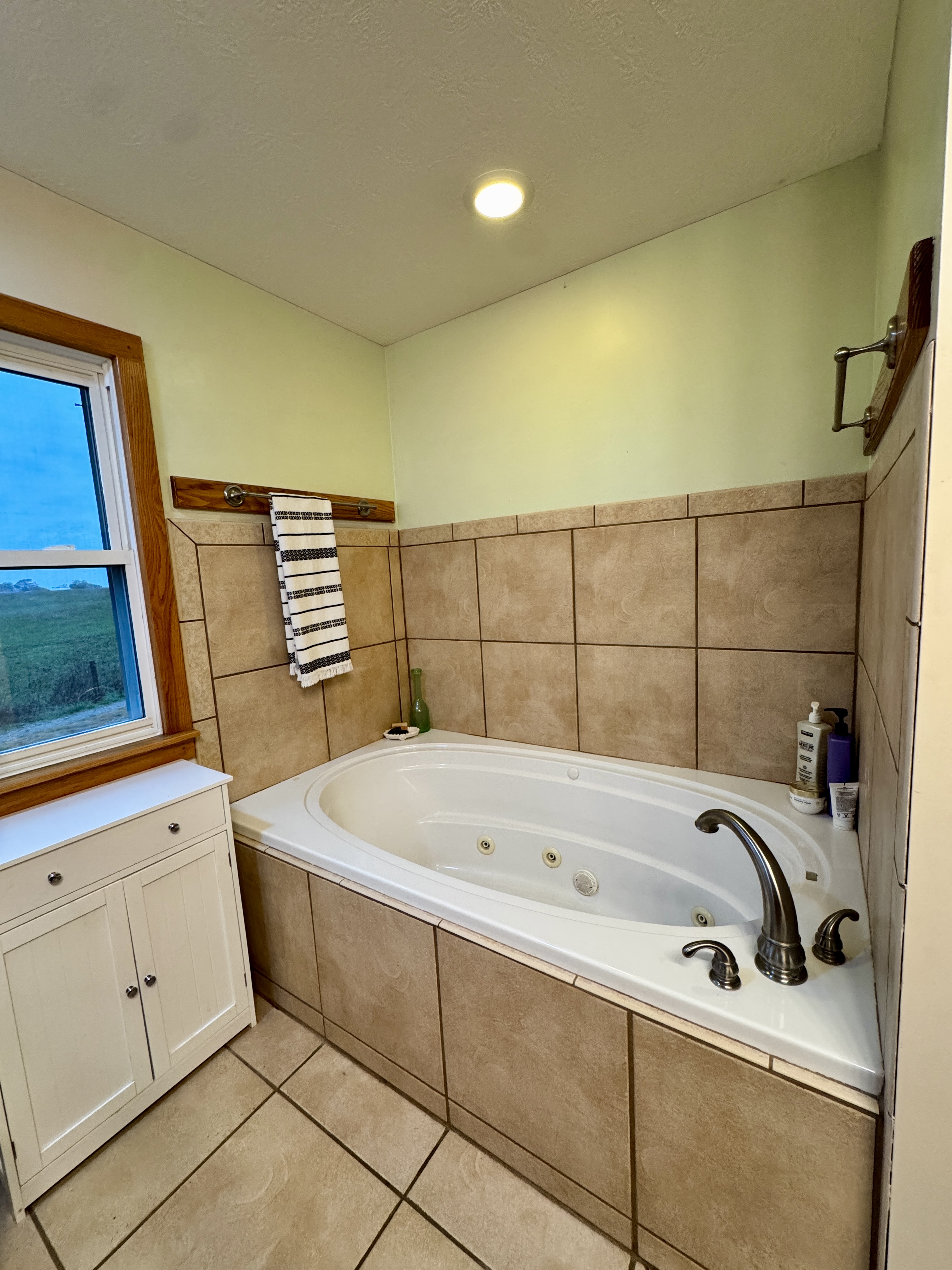 Hillsboro, Kentucky, 41049, United States, 3 Bedrooms Bedrooms, ,3 BathroomsBathrooms,Residential,For Sale,1984101