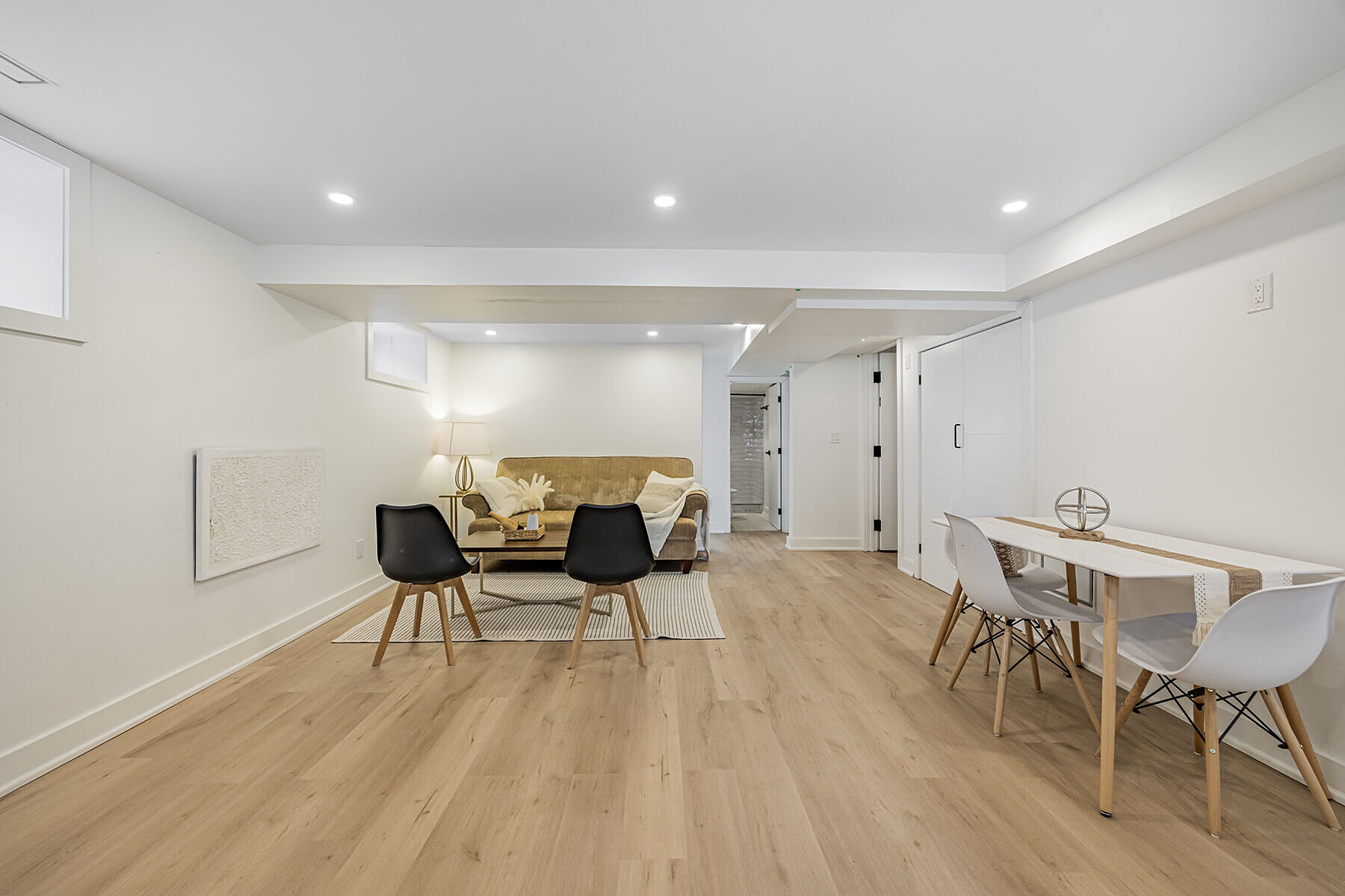  Custom Built Home - 物件實景