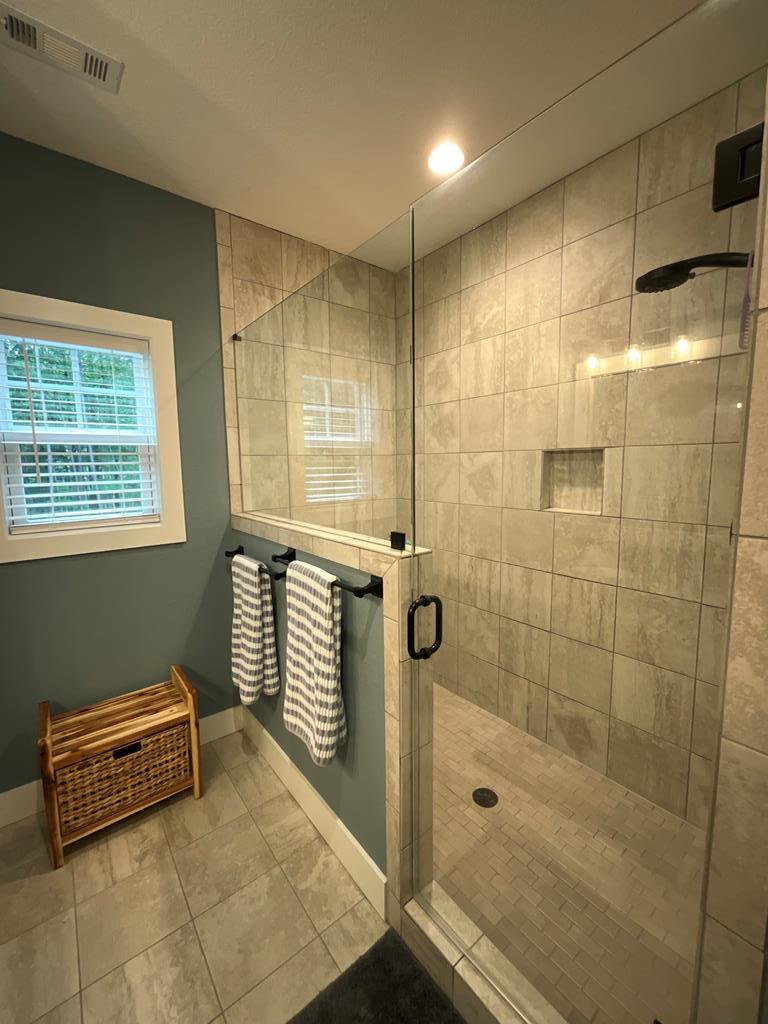 Ellijay, Georgia, 30540, United States, 3 Bedrooms Bedrooms, ,2 BathroomsBathrooms,Residential,For Sale,1911460