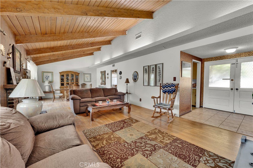 Azusa, California, 91702, United States, 3 Bedrooms Bedrooms, ,2 BathroomsBathrooms,Residential,For Sale,1910708