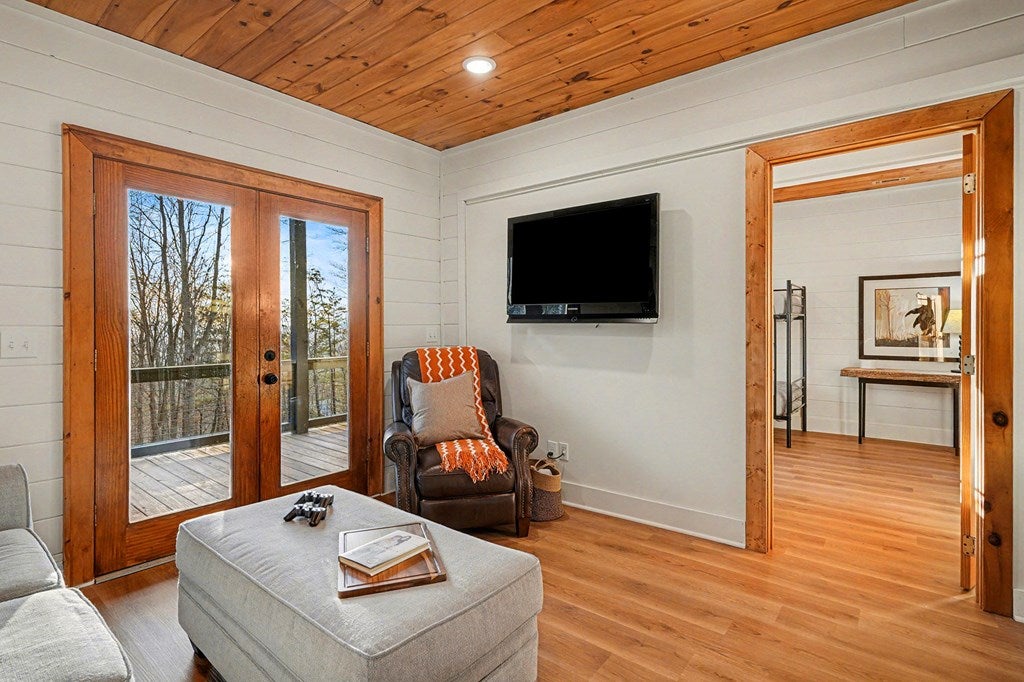 Mineral Bluff, Georgia, 30559, United States, 3 Bedrooms Bedrooms, ,3 BathroomsBathrooms,Residential,For Sale,2006593