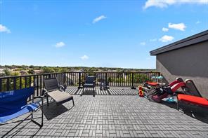 Ottawa, Ontario, K1T 4C1, CA, 6 Bedrooms Bedrooms, ,5 BathroomsBathrooms,Residential,For Sale,1941610
