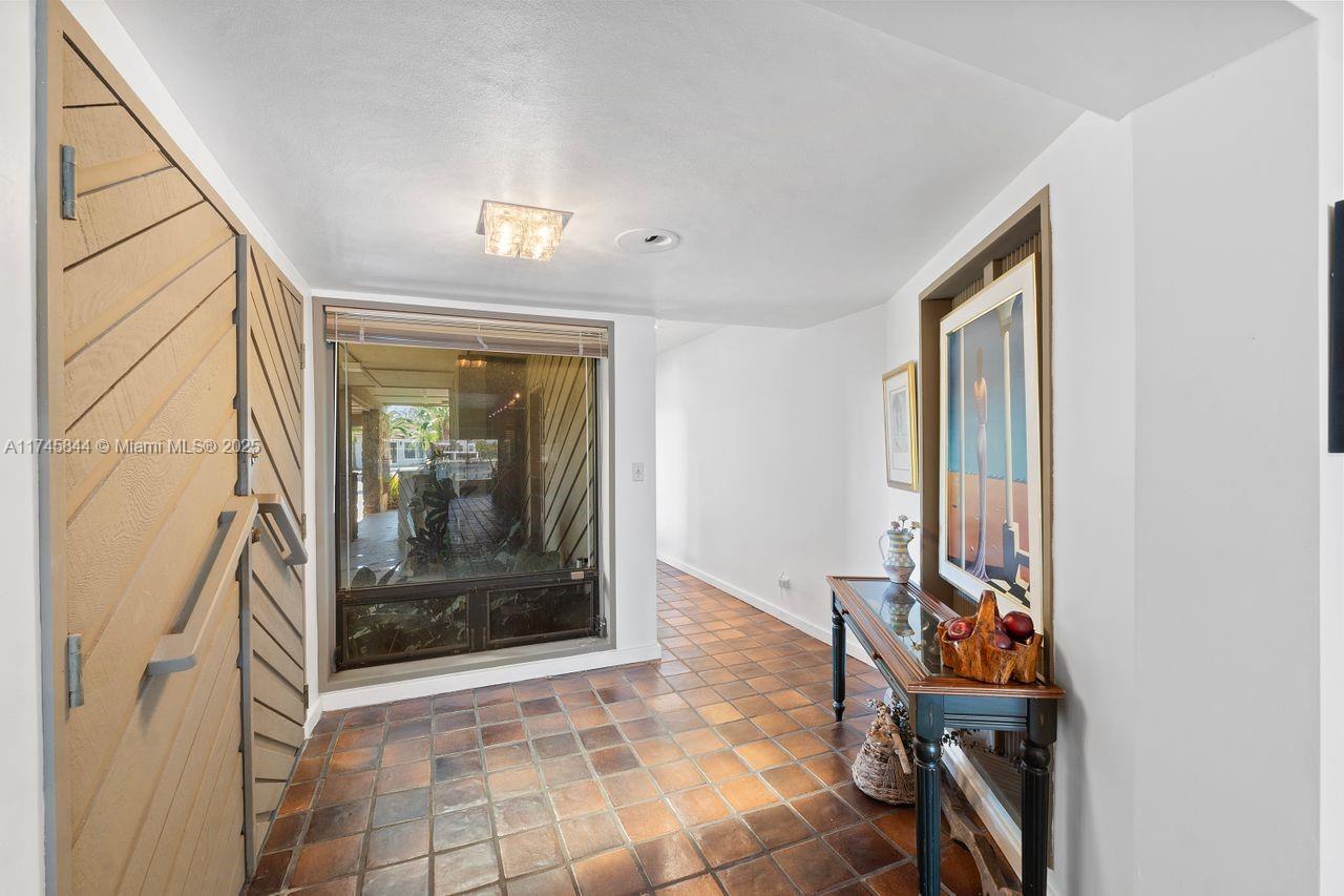 Miami Beach, Florida, 33141, United States, 4 Bedrooms Bedrooms, ,3 BathroomsBathrooms,Residential,For Sale,1711851
