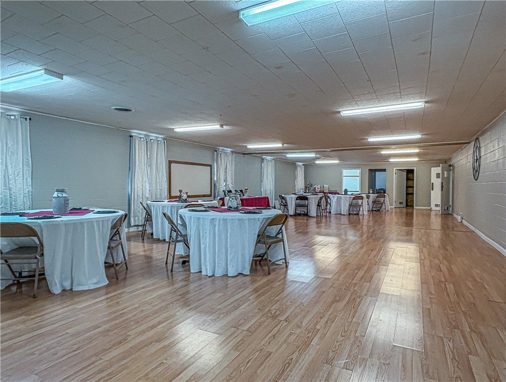 Berryville, Arkansas, 72616, United States, 3 Bedrooms Bedrooms, ,2 BathroomsBathrooms,Residential,For Sale,1994885