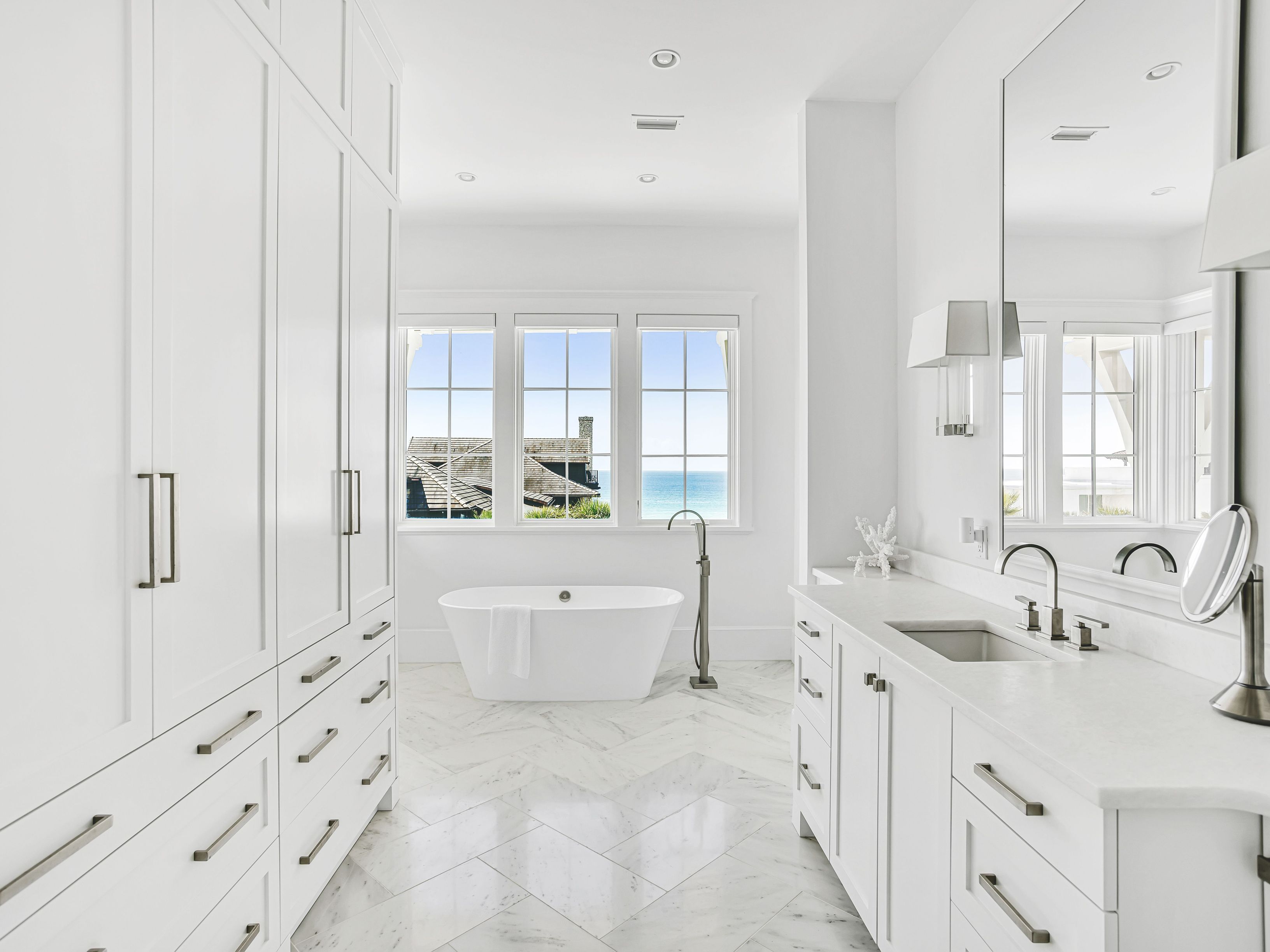  where  coastal luxury meets effortless living - 物件實景