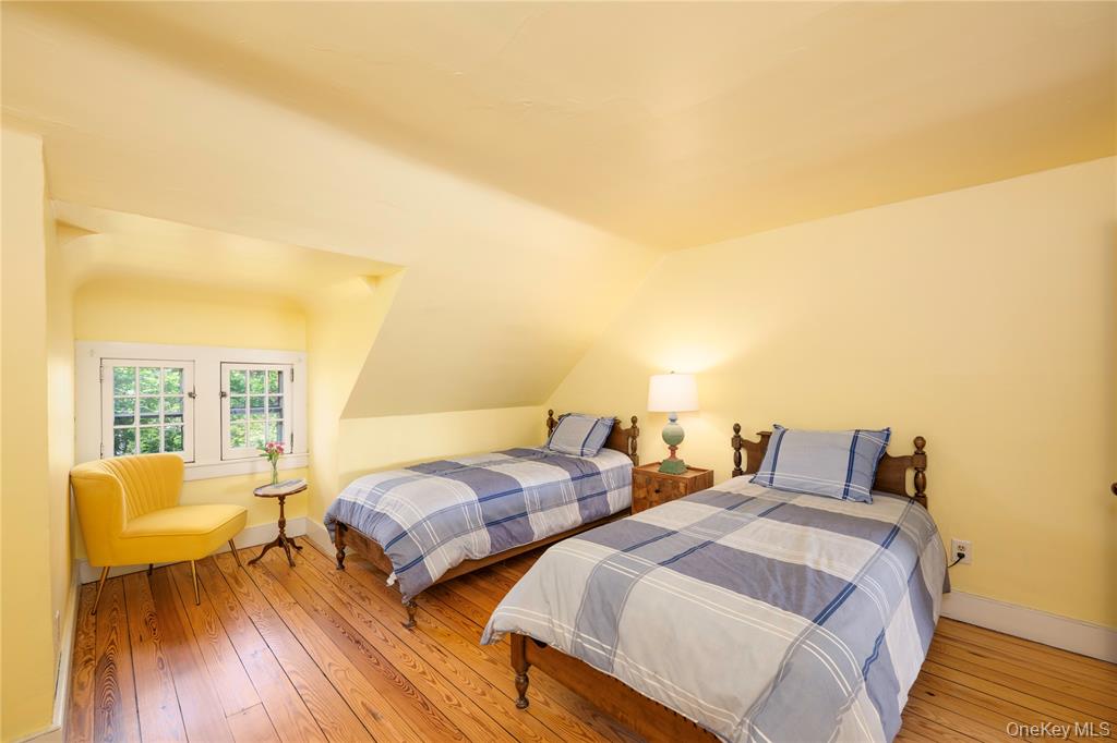 Poughkeepsie, New York, 12601, United States, 4 Bedrooms Bedrooms, ,4 BathroomsBathrooms,Residential,For Sale,2048536