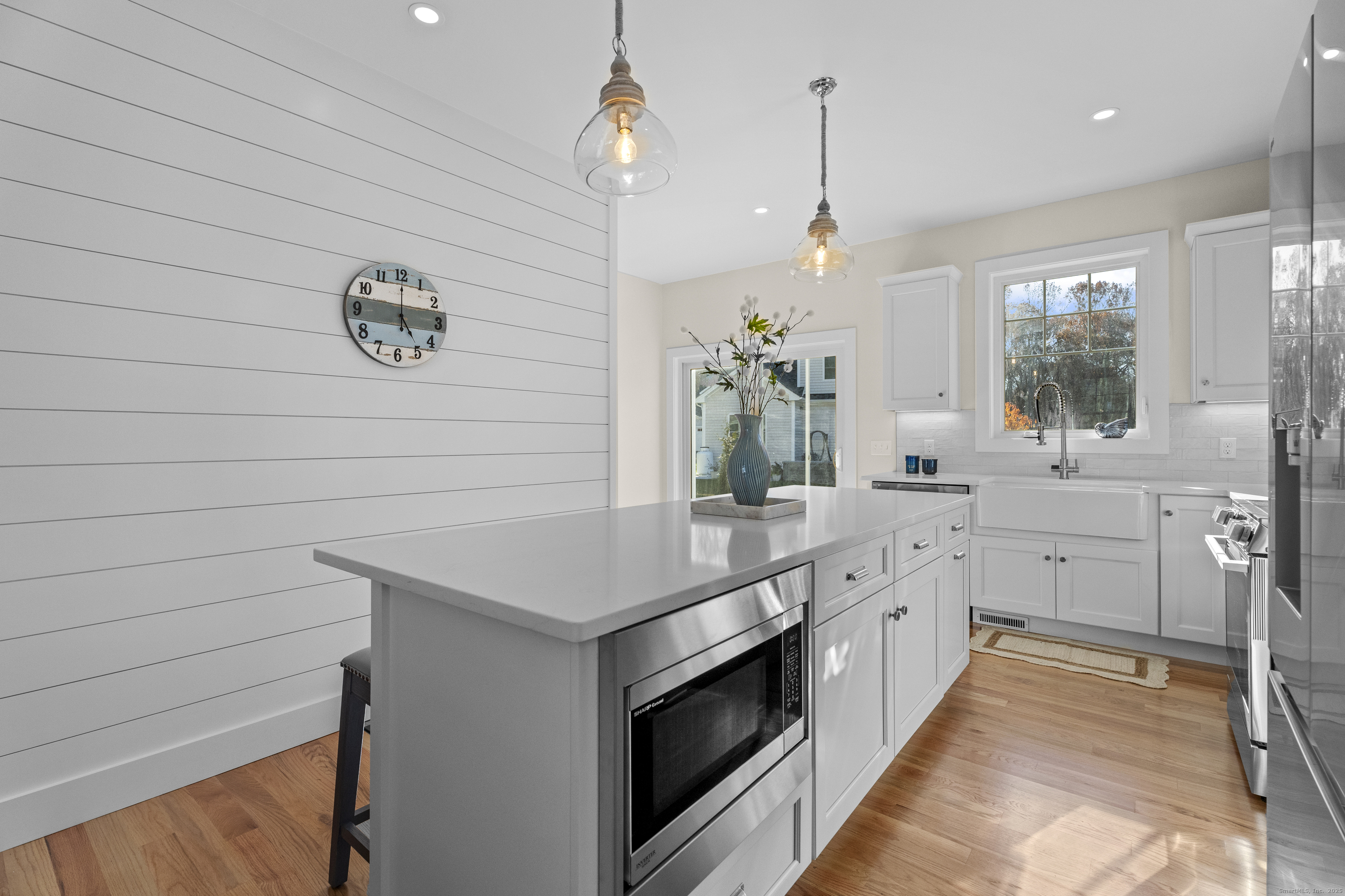 Waterford, Connecticut, 06385, United States, 3 Bedrooms Bedrooms, ,2 BathroomsBathrooms,Residential,For Sale,1995639