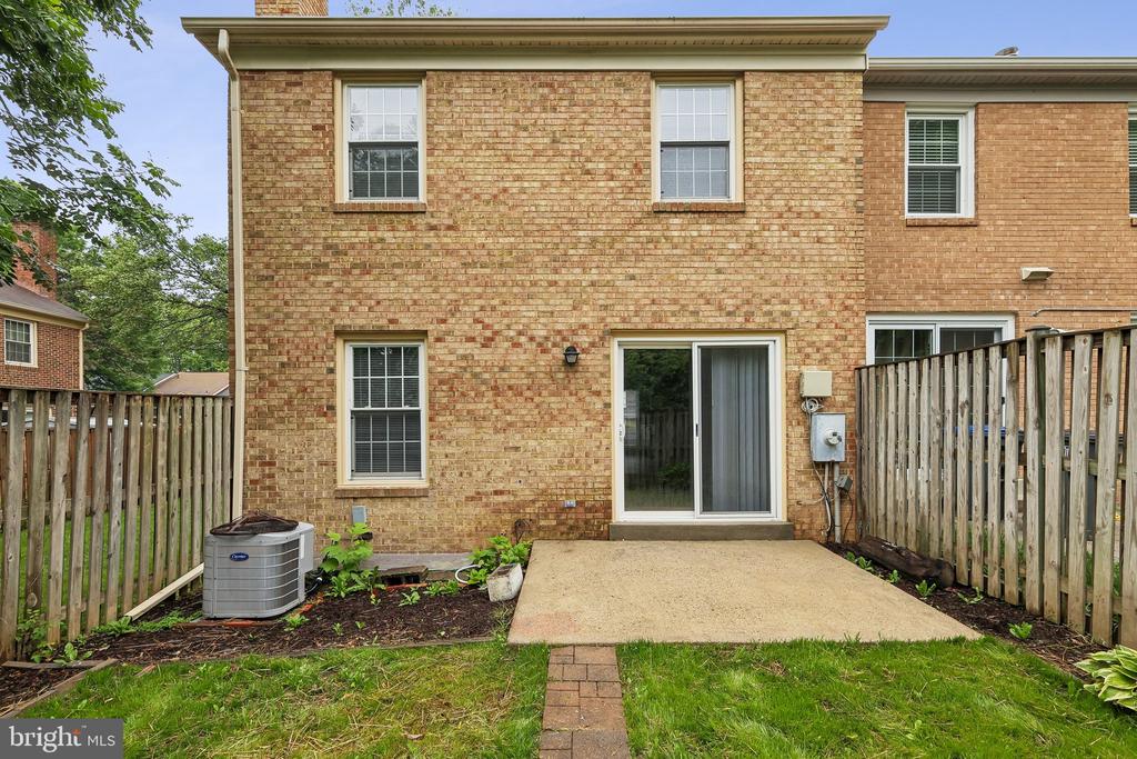Springfield, Virginia, 22153, United States, 4 Bedrooms Bedrooms, ,4 BathroomsBathrooms,Residential,For Sale,2049450