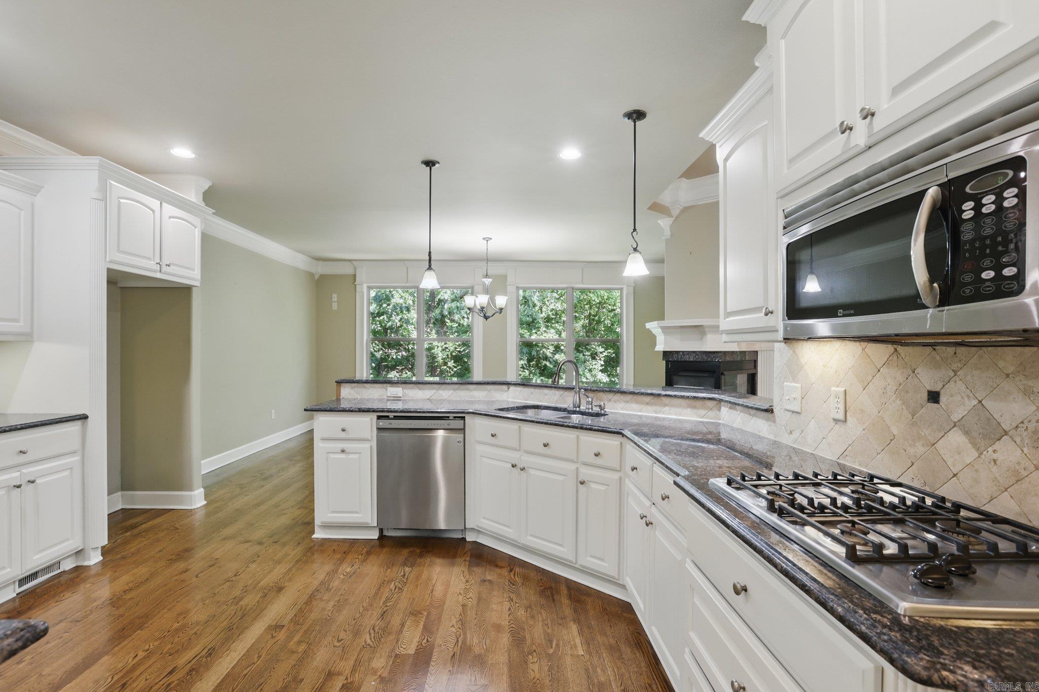 Little Rock, Arkansas, 72211, United States, 4 Bedrooms Bedrooms, ,4 BathroomsBathrooms,Residential,For Sale,1950270