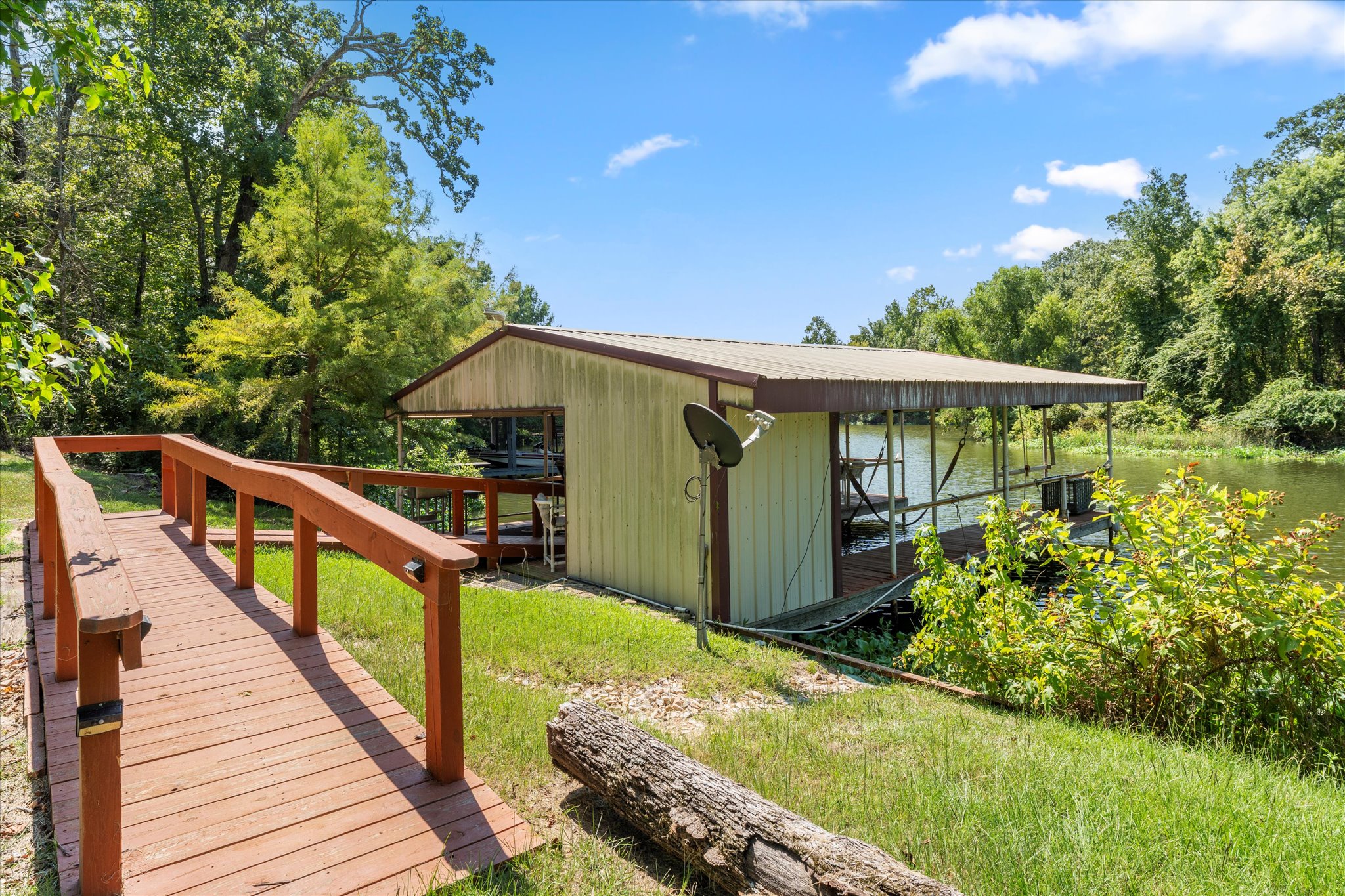 Yantis, Texas, 75497, United States, 3 Bedrooms Bedrooms, ,2 BathroomsBathrooms,Residential,For Sale,1921706