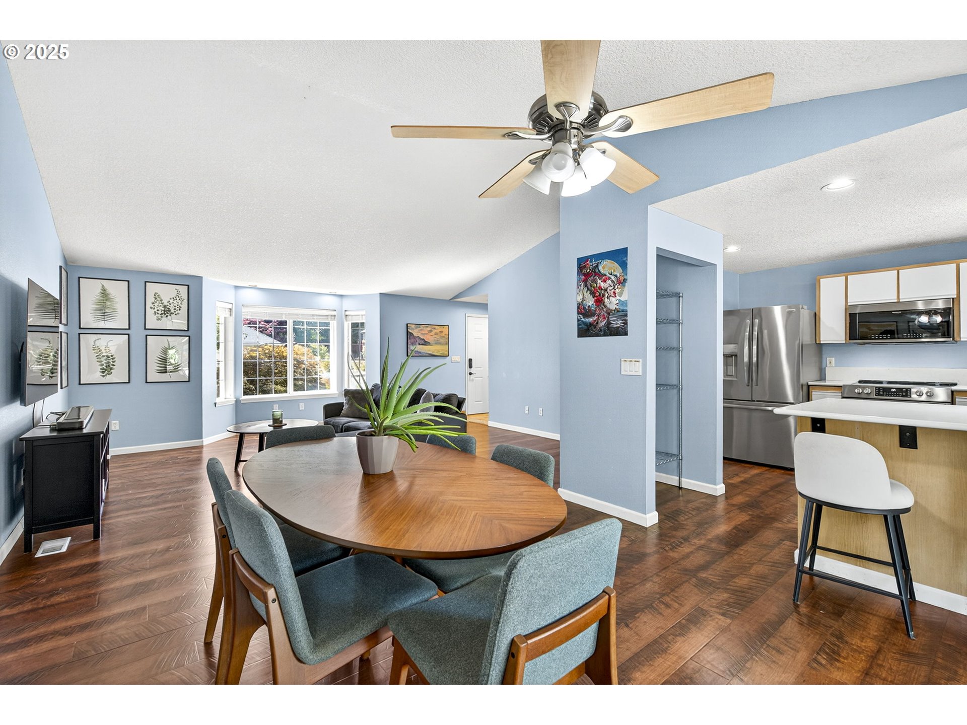 Dundee, Oregon, 97115, United States, 3 Bedrooms Bedrooms, ,2 BathroomsBathrooms,Residential,For Sale,1903917