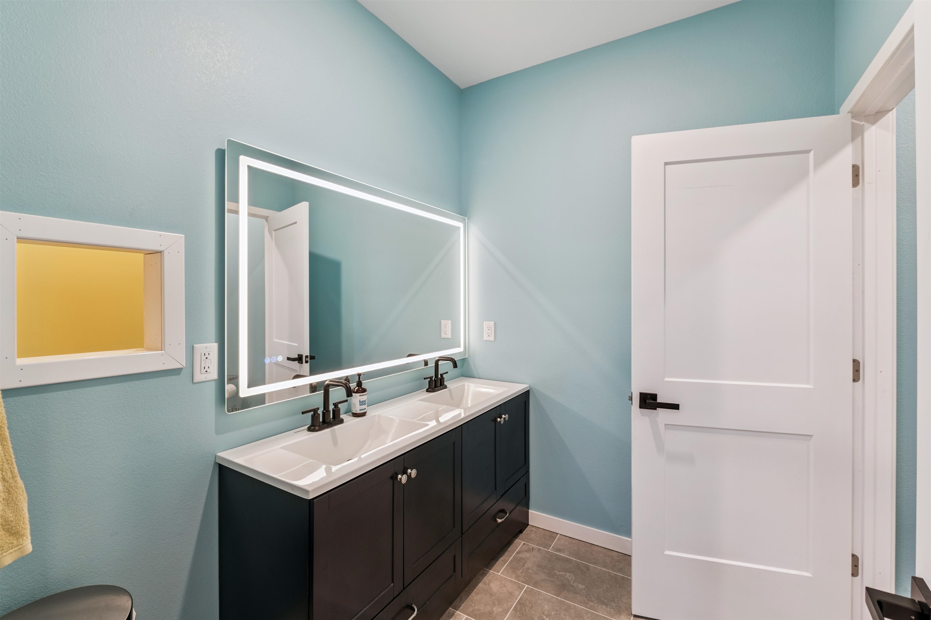 Duluth, Minnesota, 55804, United States, 5 Bedrooms Bedrooms, ,2 BathroomsBathrooms,Residential,For Sale,1950854