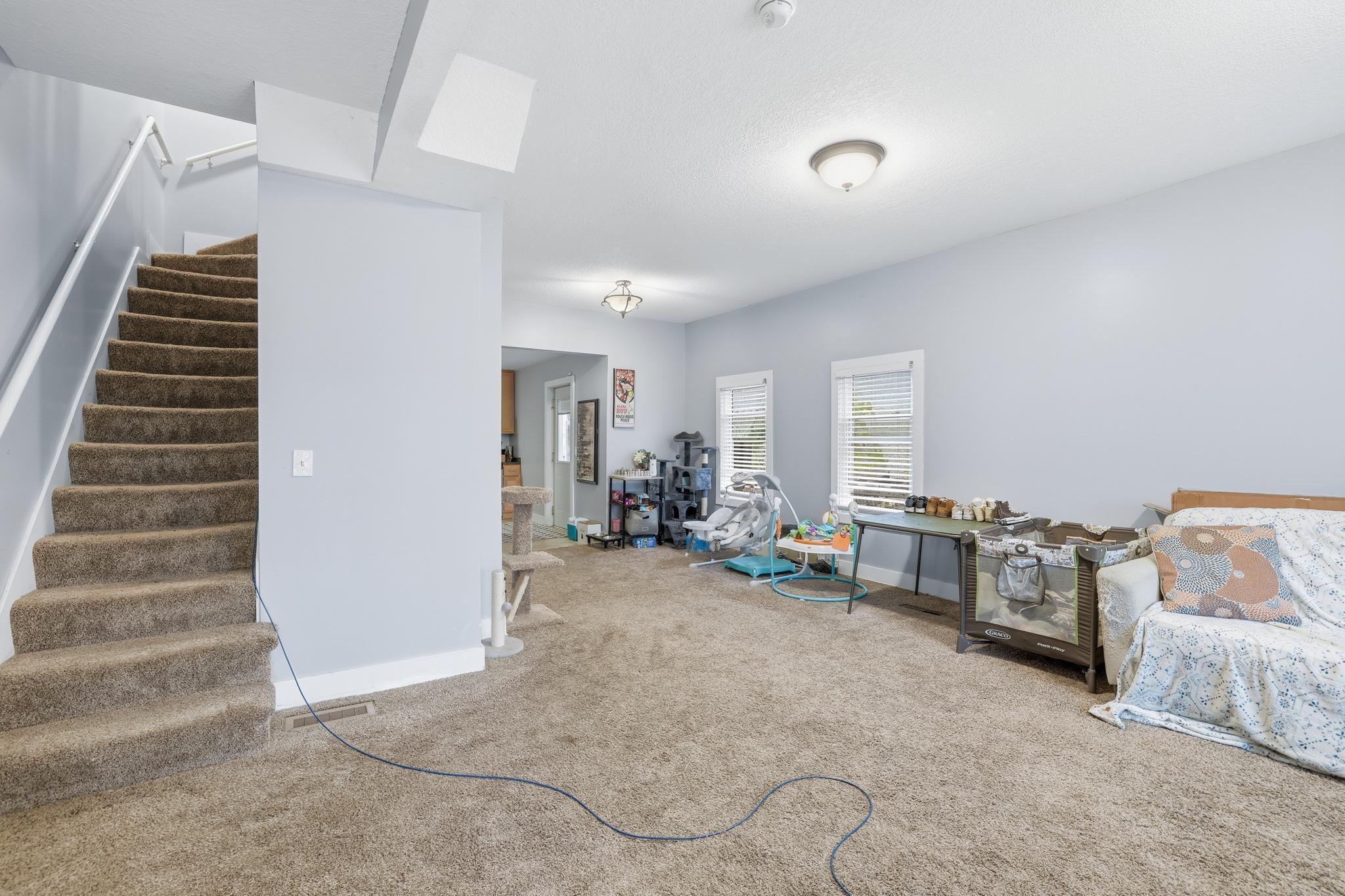 Saint Paul, Minnesota, 55102, United States, ,Residential,For Sale,1989124