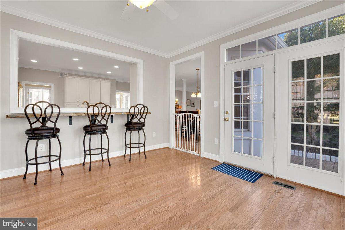 Hamilton, Virginia, 20158, United States, 4 Bedrooms Bedrooms, ,5 BathroomsBathrooms,Residential,For Sale,1987096