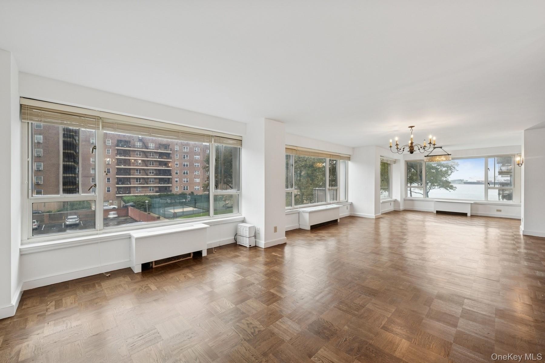 Beechhurst, New York, 11357, United States, 3 Bedrooms Bedrooms, ,2 BathroomsBathrooms,Residential,For Sale,1975309