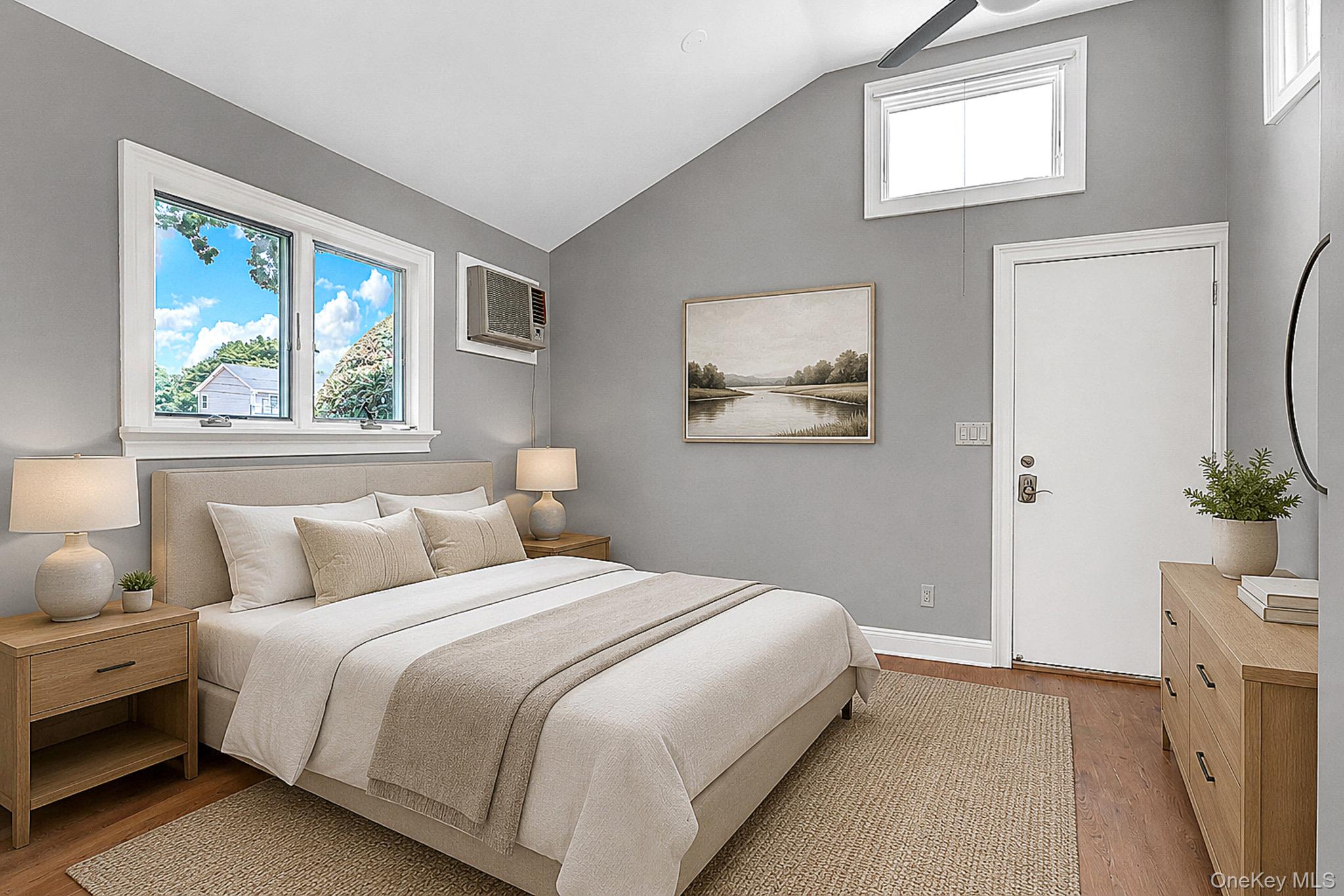  466 W 4th Street, West Islip, NY, 11795 - 物件實景