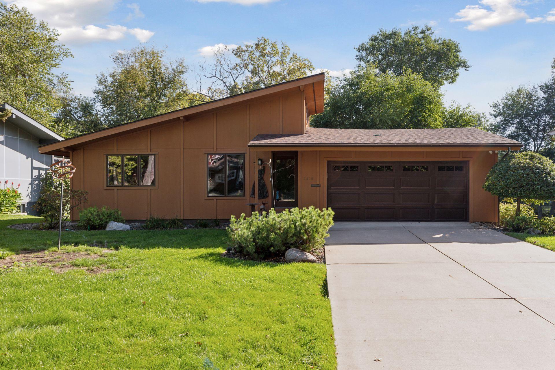 Golden Valley, Minnesota, 55416, United States, 2 Bedrooms Bedrooms, ,Residential,For Sale,1970516